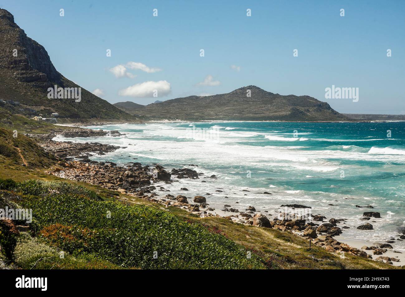 Cape Town, Saudi Arabien. 08th Dec, 2021. Cape Town: South Africa on December, 8, 2021, (Photo by Juergen Tap), Misty Cliffs, Cape Peninsula, Witsands, Whitsand, Kitebeach Credit: dpa/Alamy Live News Stock Photo