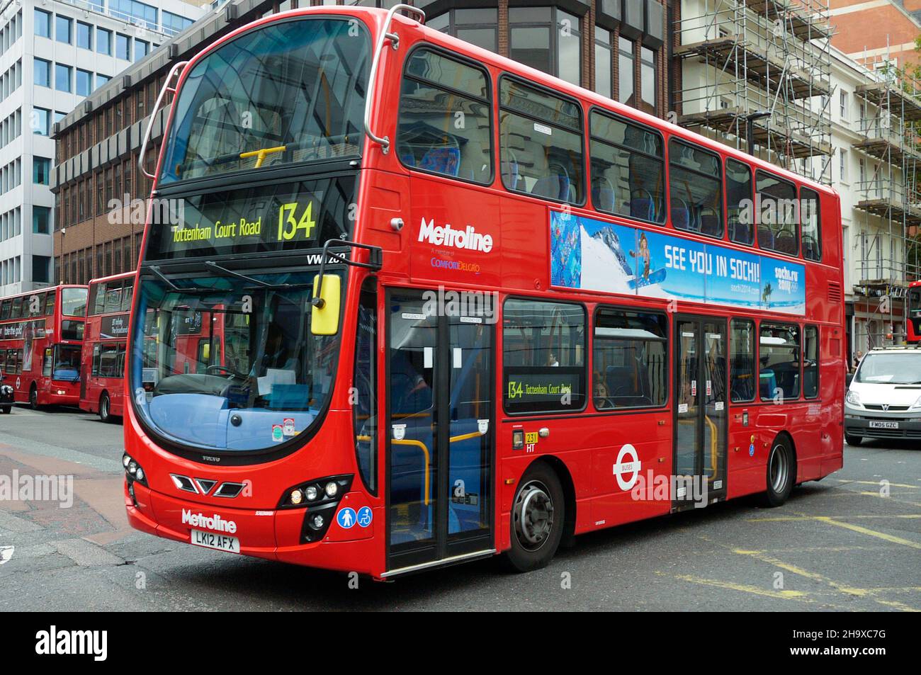 Metroline volvo hi-res stock photography and images - Alamy