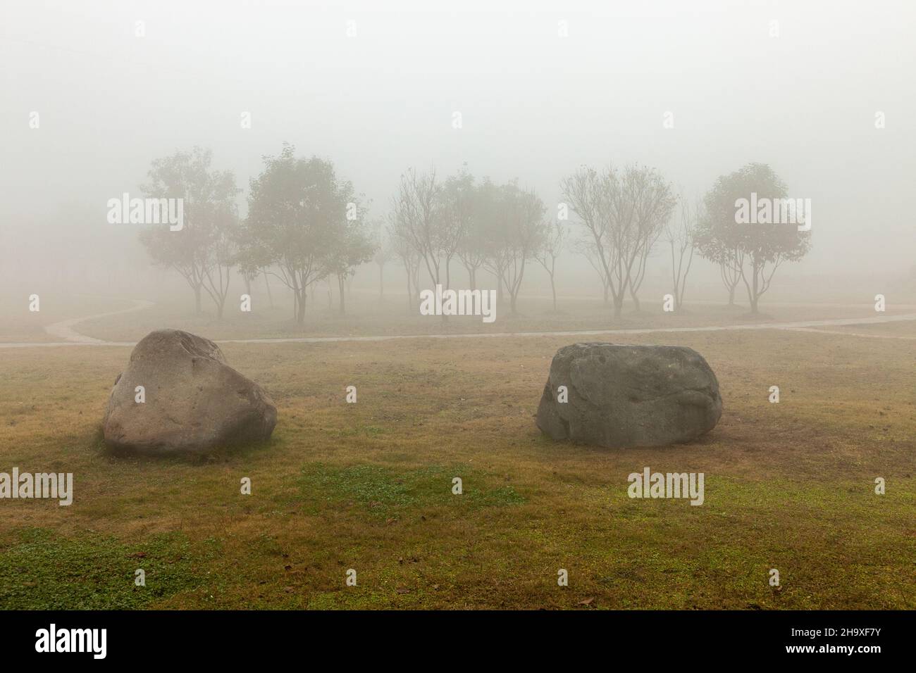 Group of large rocks hi-res stock photography and images - Alamy