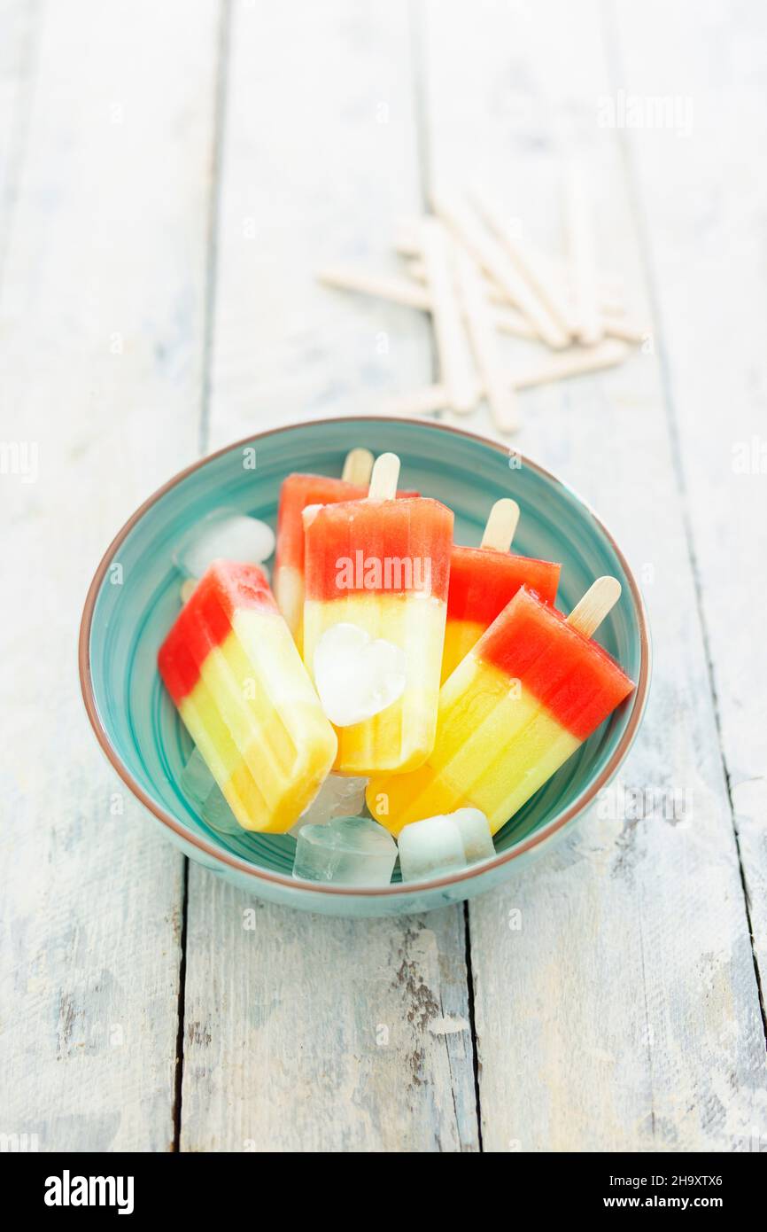 Coloured popsicle sticks hires stock photography and images Alamy