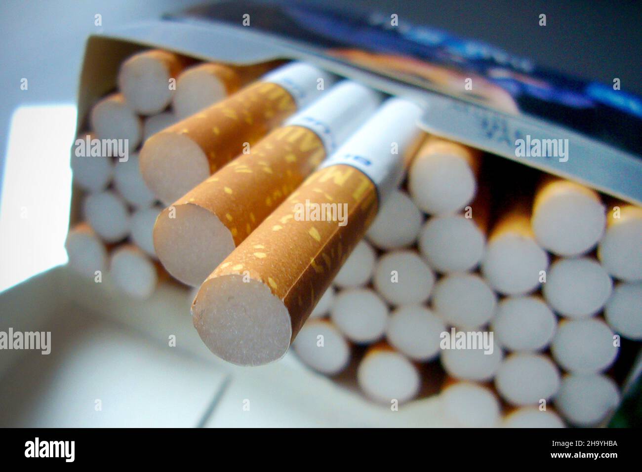 Табачное изделие 8. Табачное изделие 8. Табачное изделие 8. Сигареты хакасские. Табачные изделия сигареты.