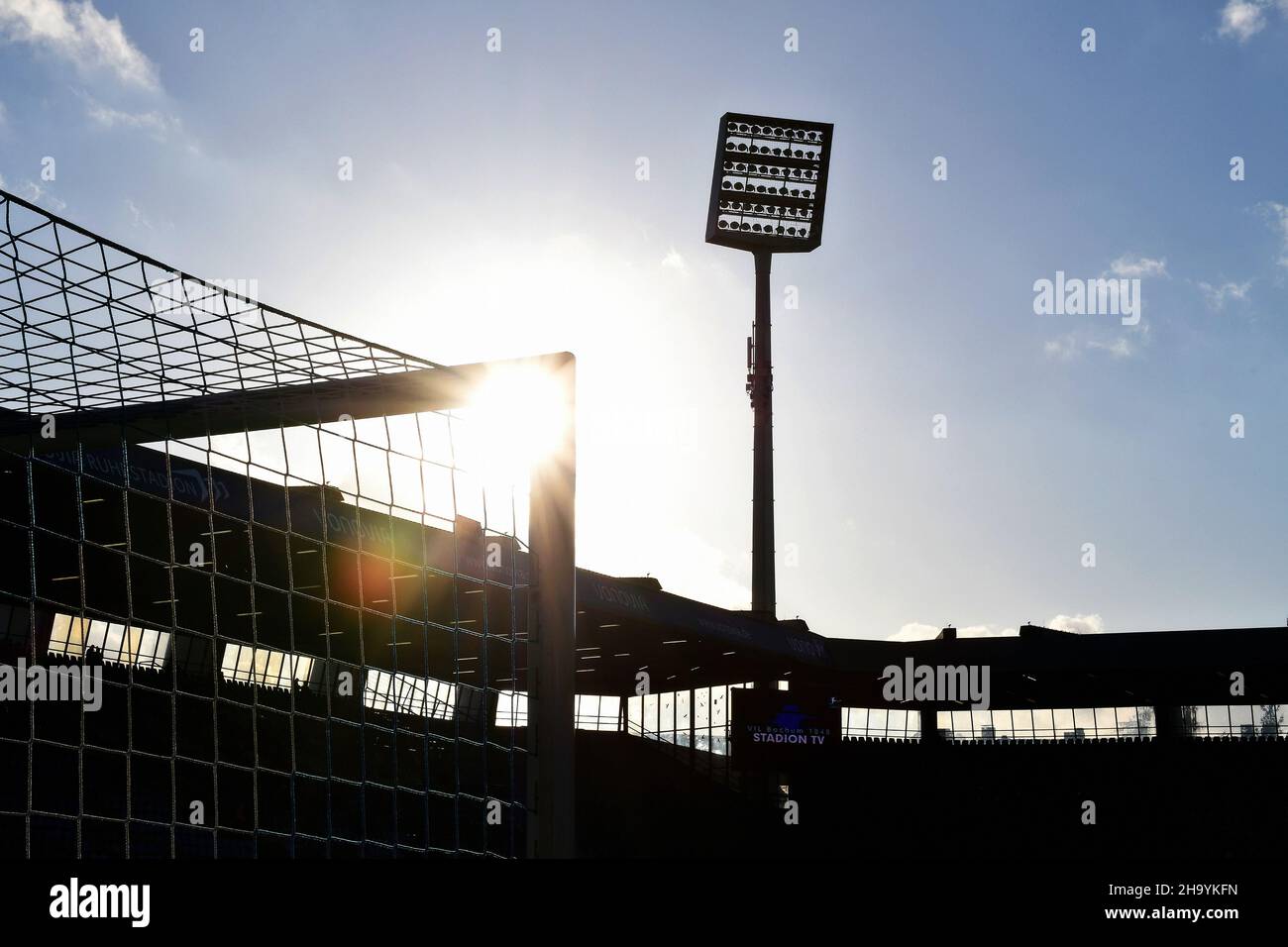 Bundesliga, Vonovia Ruhrstadion Bochum, VfL Bochum vs SC Freiburg; Goal net and floodlight pole