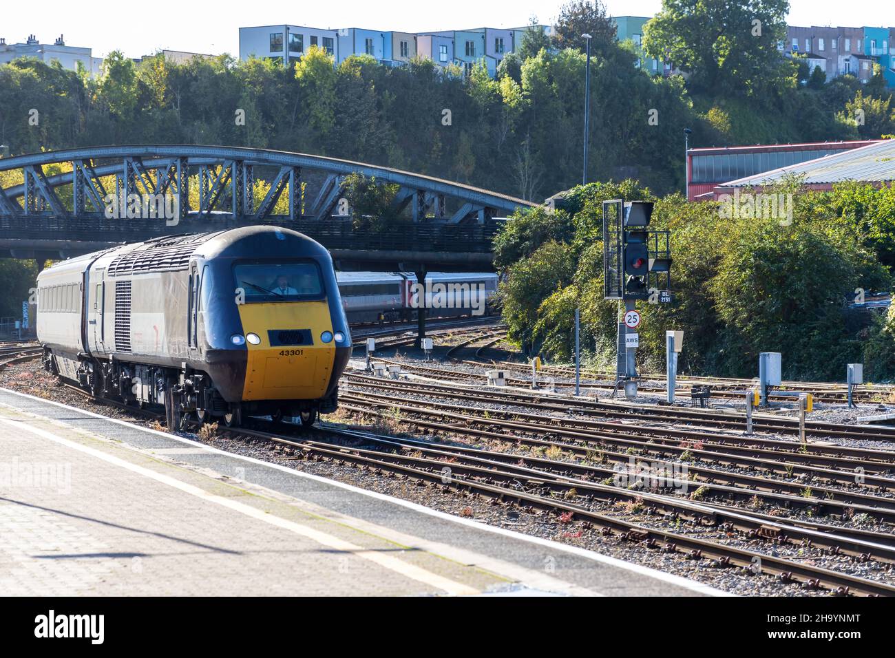 CrossCountry Train, Engine No: 43301, approaching the Railway Station ...