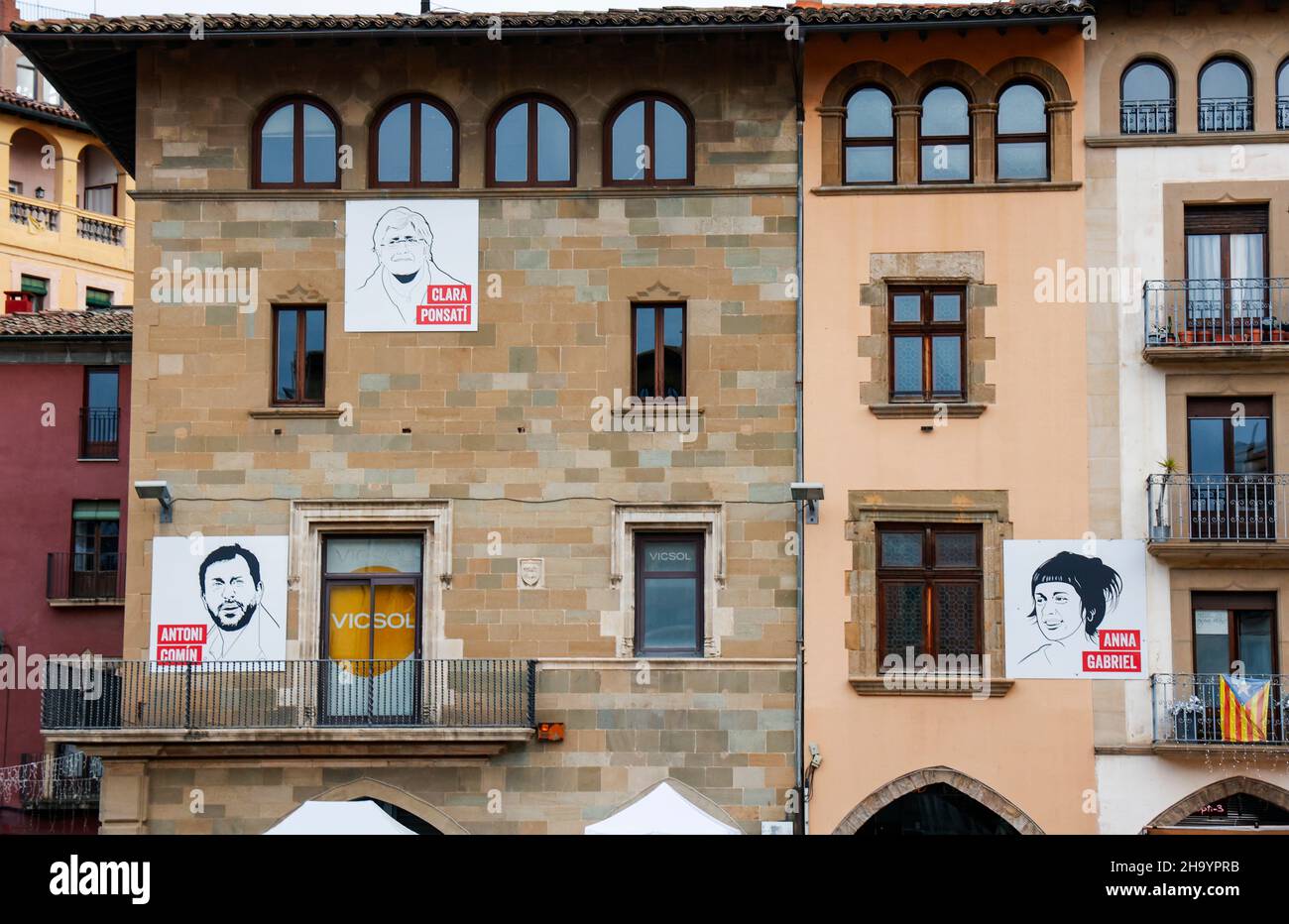 Independence banners and depictions of jailed Catalan politicians on buildings in the Catalan city of Vic, Catalonia, Spain Stock Photo