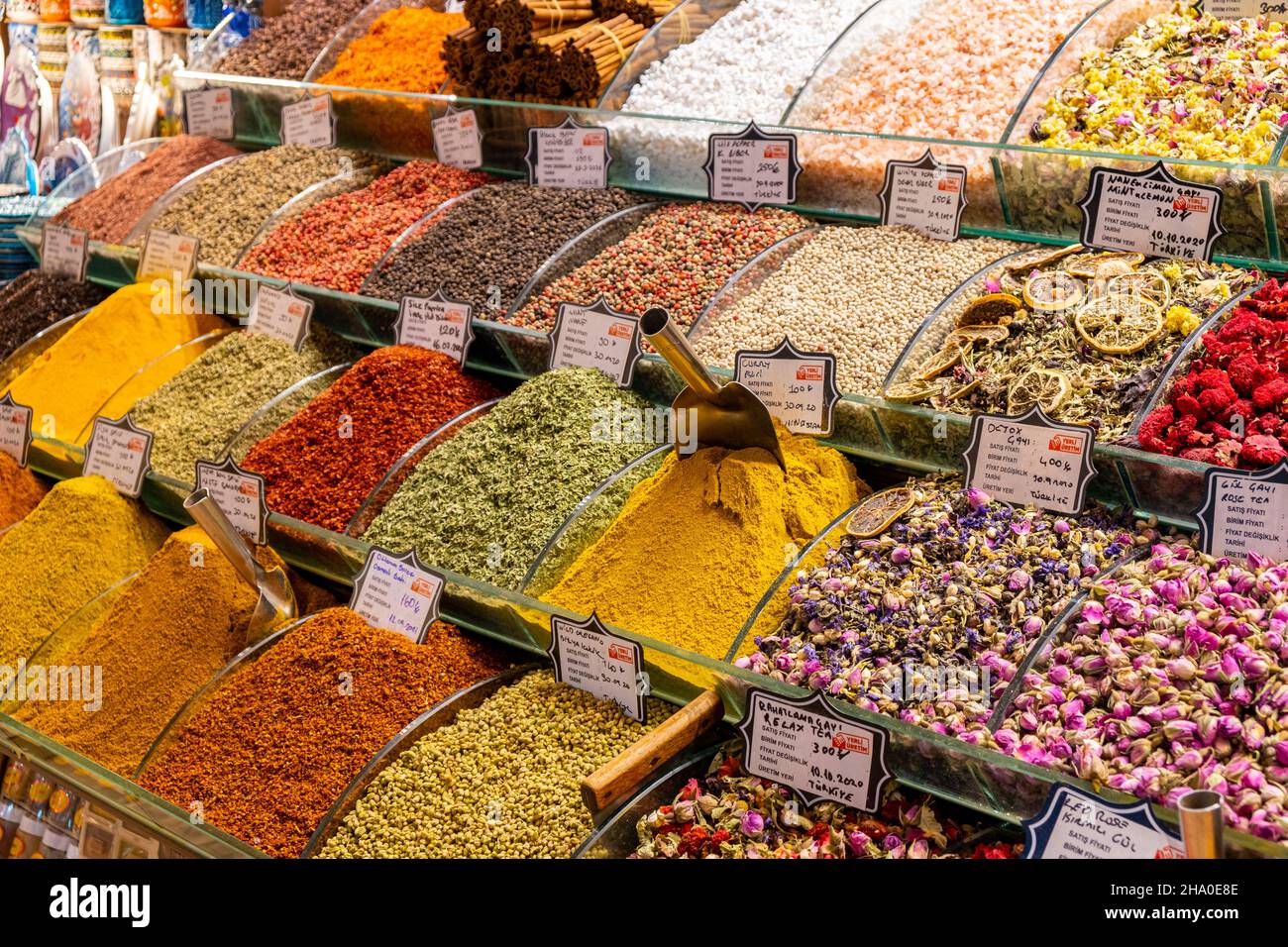 Teas in spice bazaar istanbul hi-res stock photography and images - Alamy