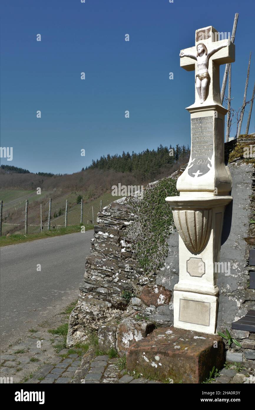 Old High Cross In Front Of Stonewall With Vineyards In Background At Lieser / Moselle Stock Photo