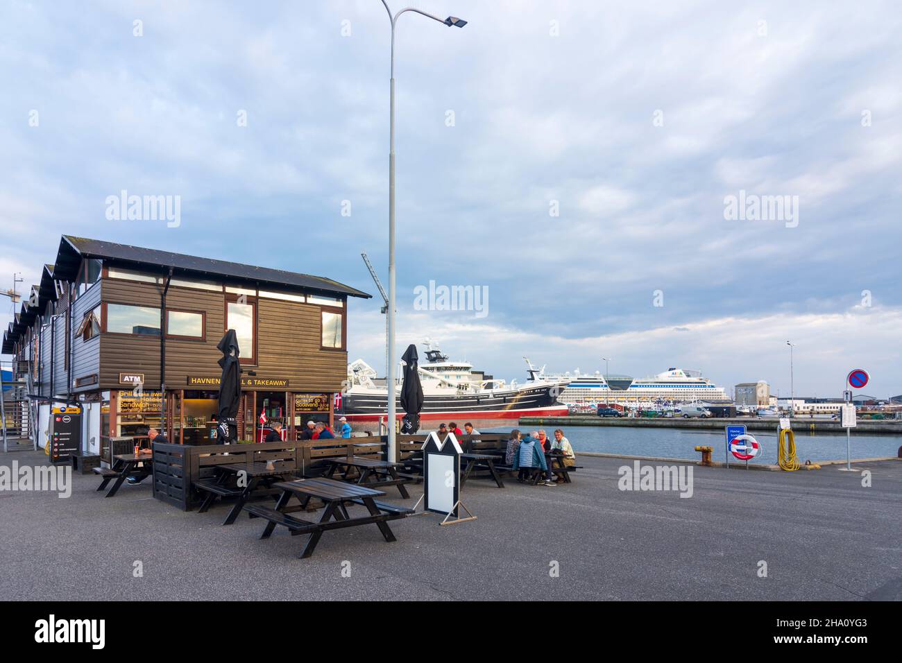 Indsigt barmhjertighed hvidløg Skagen harbour restaurant hi-res stock photography and images - Alamy