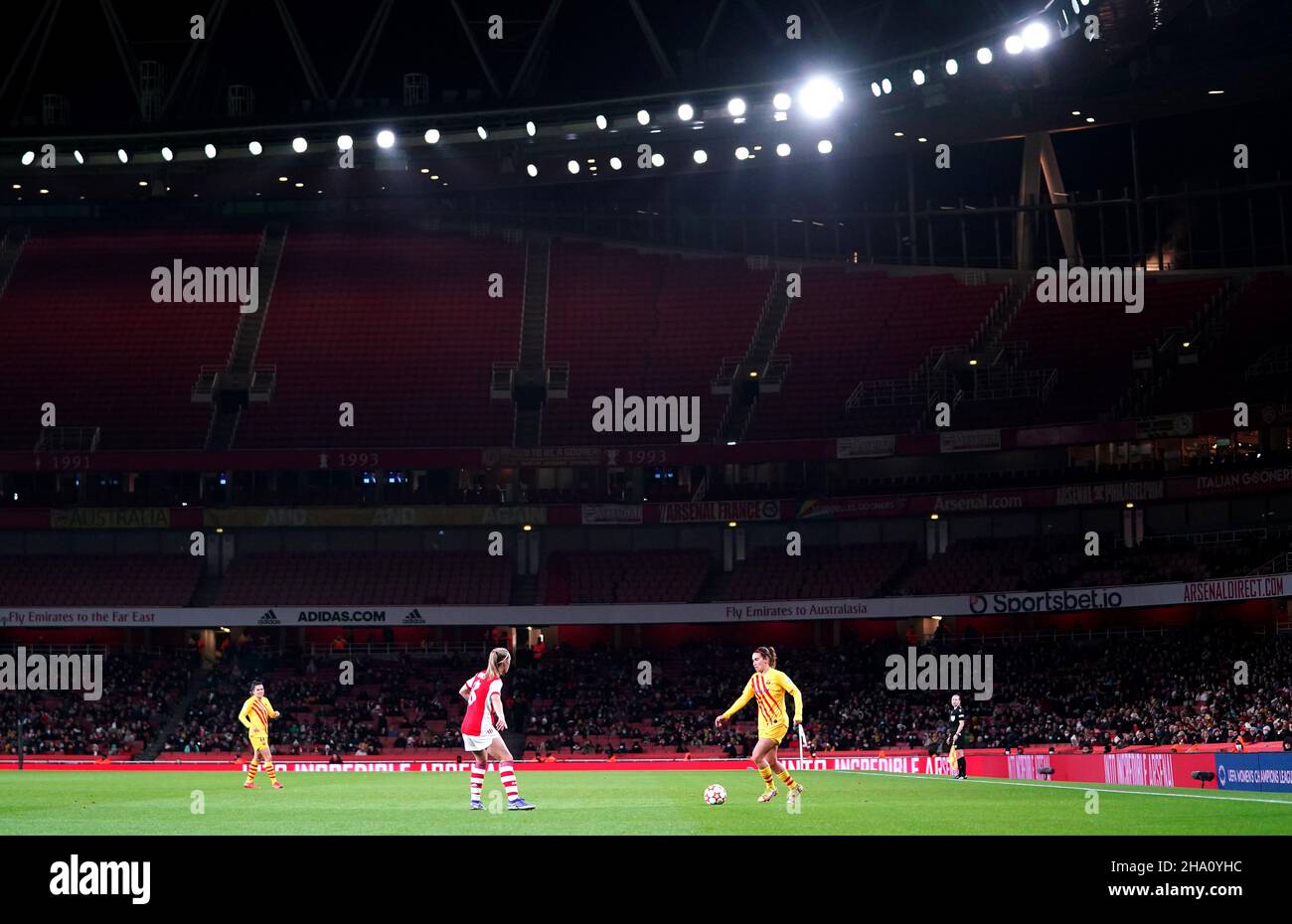 A general view of match action between Arsenal and Barcelona during the UEFA Women's Champions League, Group C match at Emirates Stadium, London. Picture date: Thursday December 9, 2021. Stock Photo