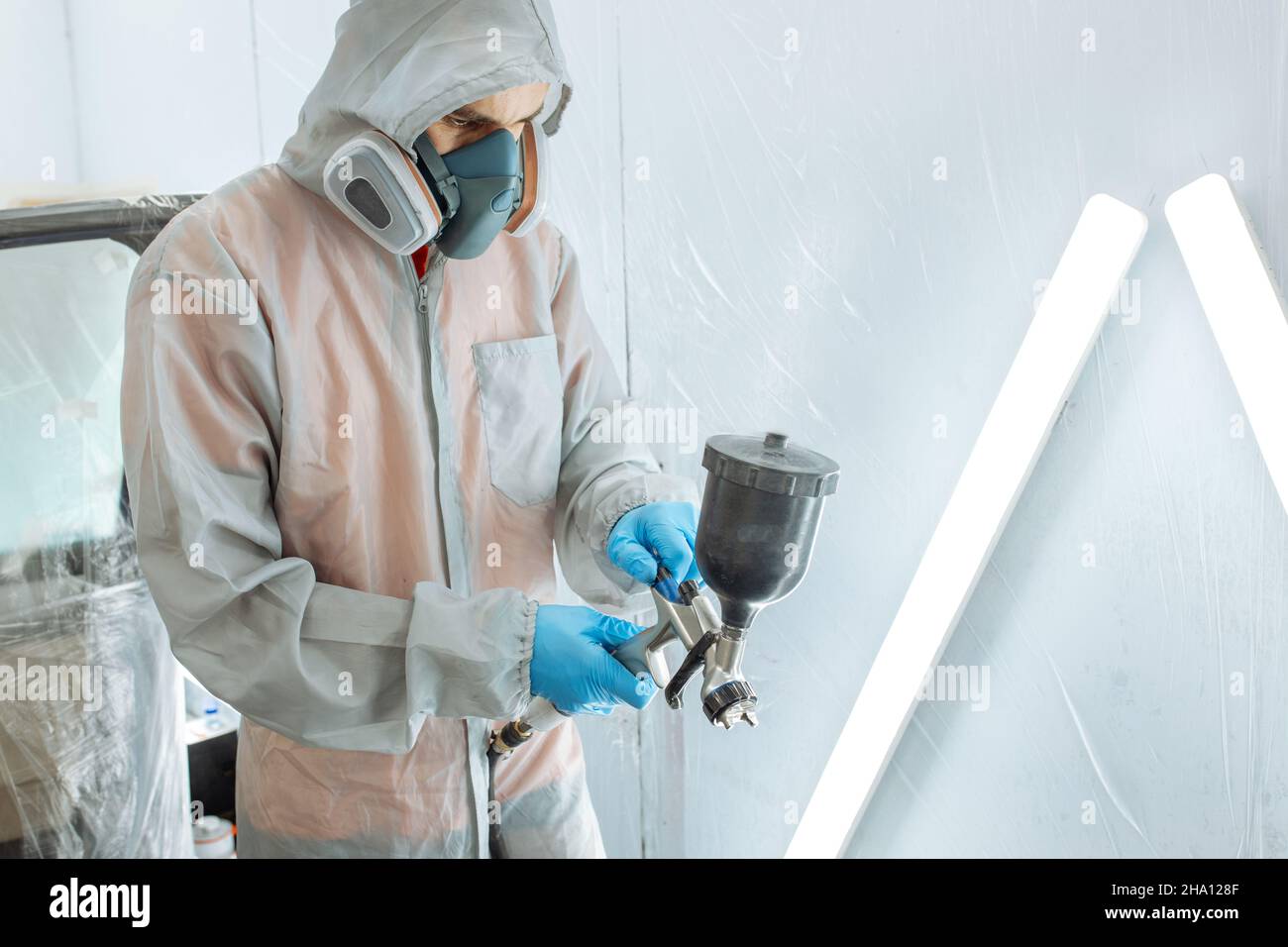 Image of a painting compressor. Car service Stock Photo Alamy