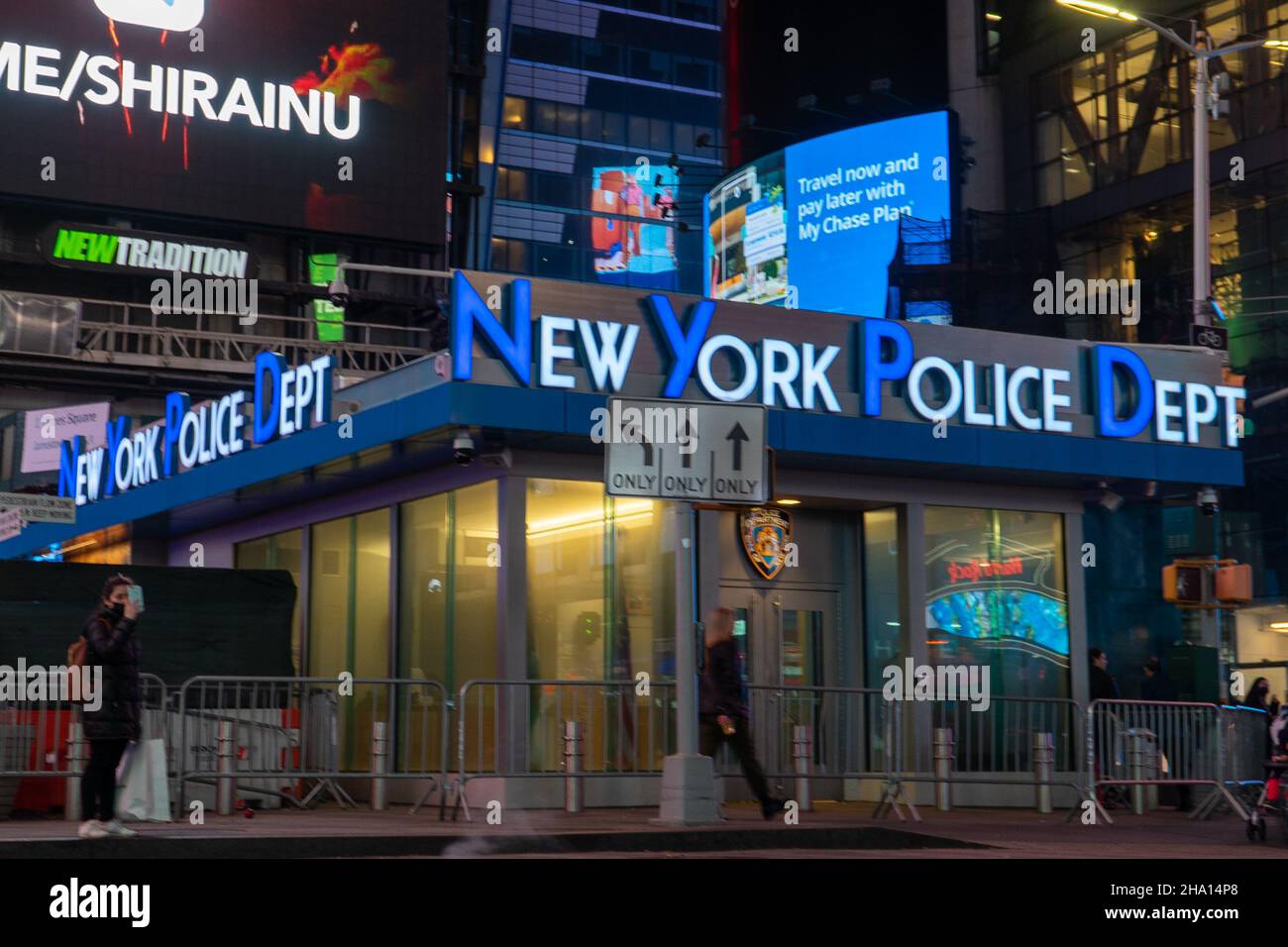 New York Police Department Times Square Stock Photo - Alamy