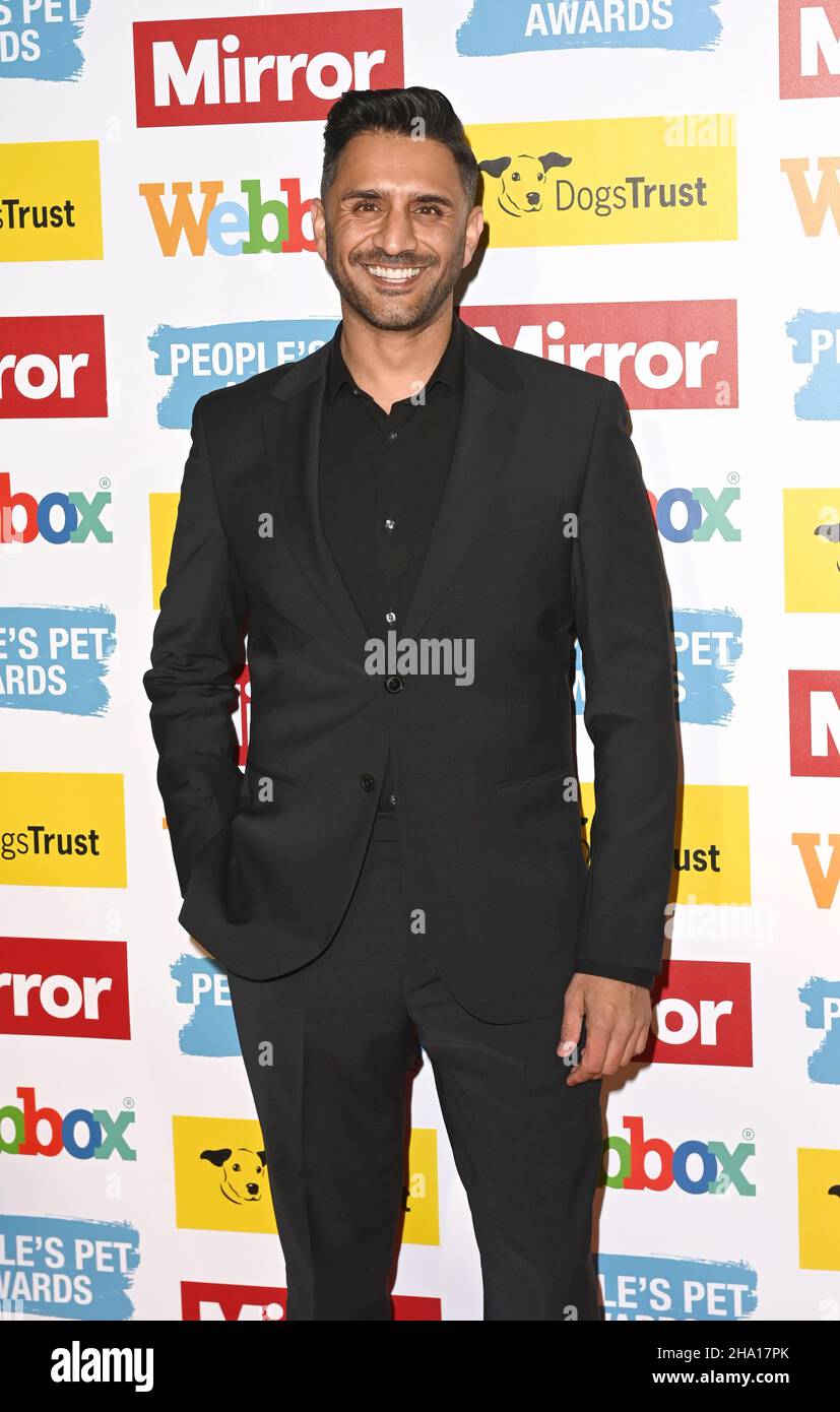 Photo Must Be Credited ©Alpha Press 079965 09/12/2021 Chigs Parmar Great British Bake Off Mirror Peoples Pet Awards 2021 In Partnership With Dogs Trust and Webbox In London Stock Photo