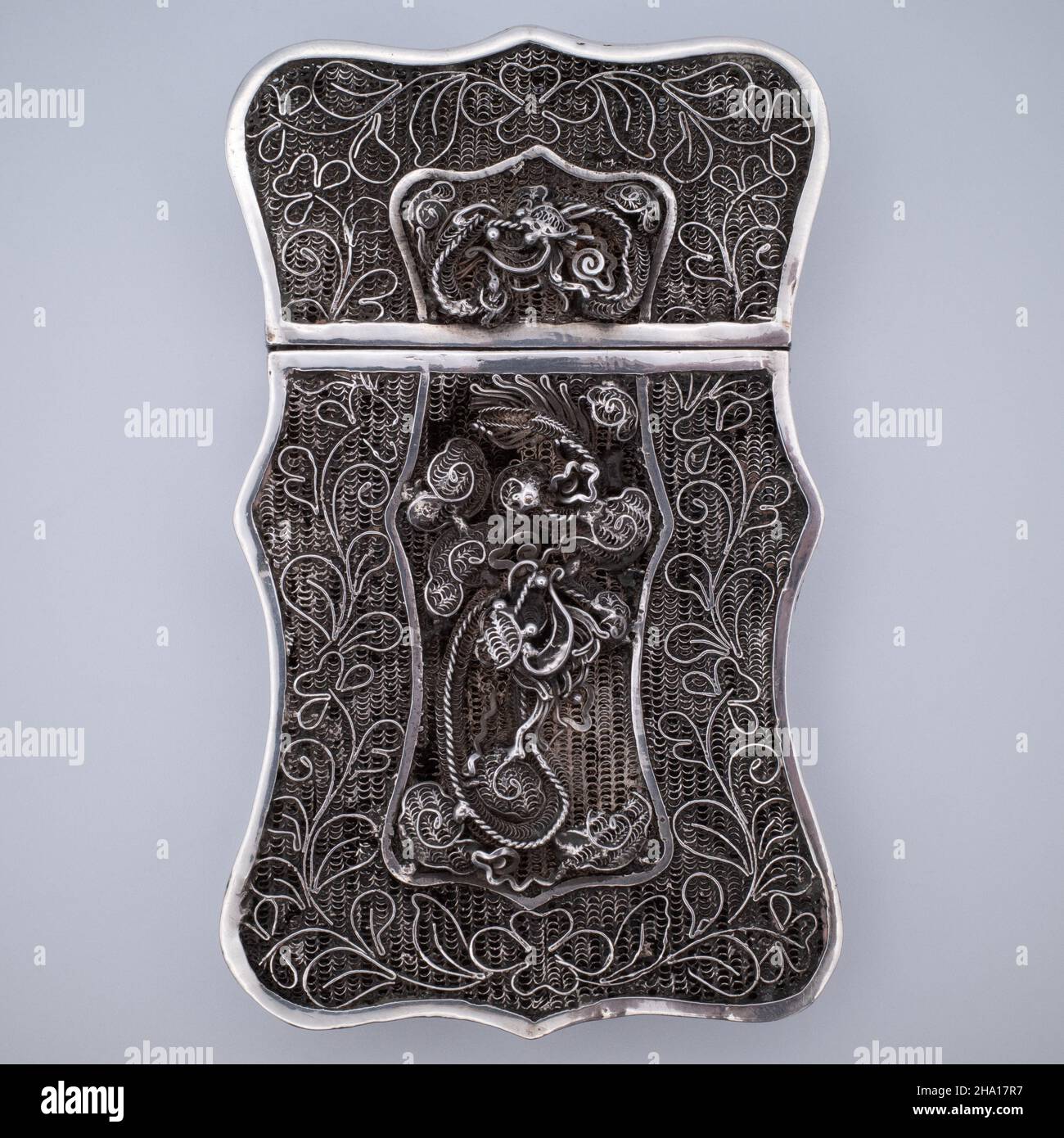 Antique Chinese Export Silver Filigree Card Case with Dragons and Flowers. 19th century Stock Photo