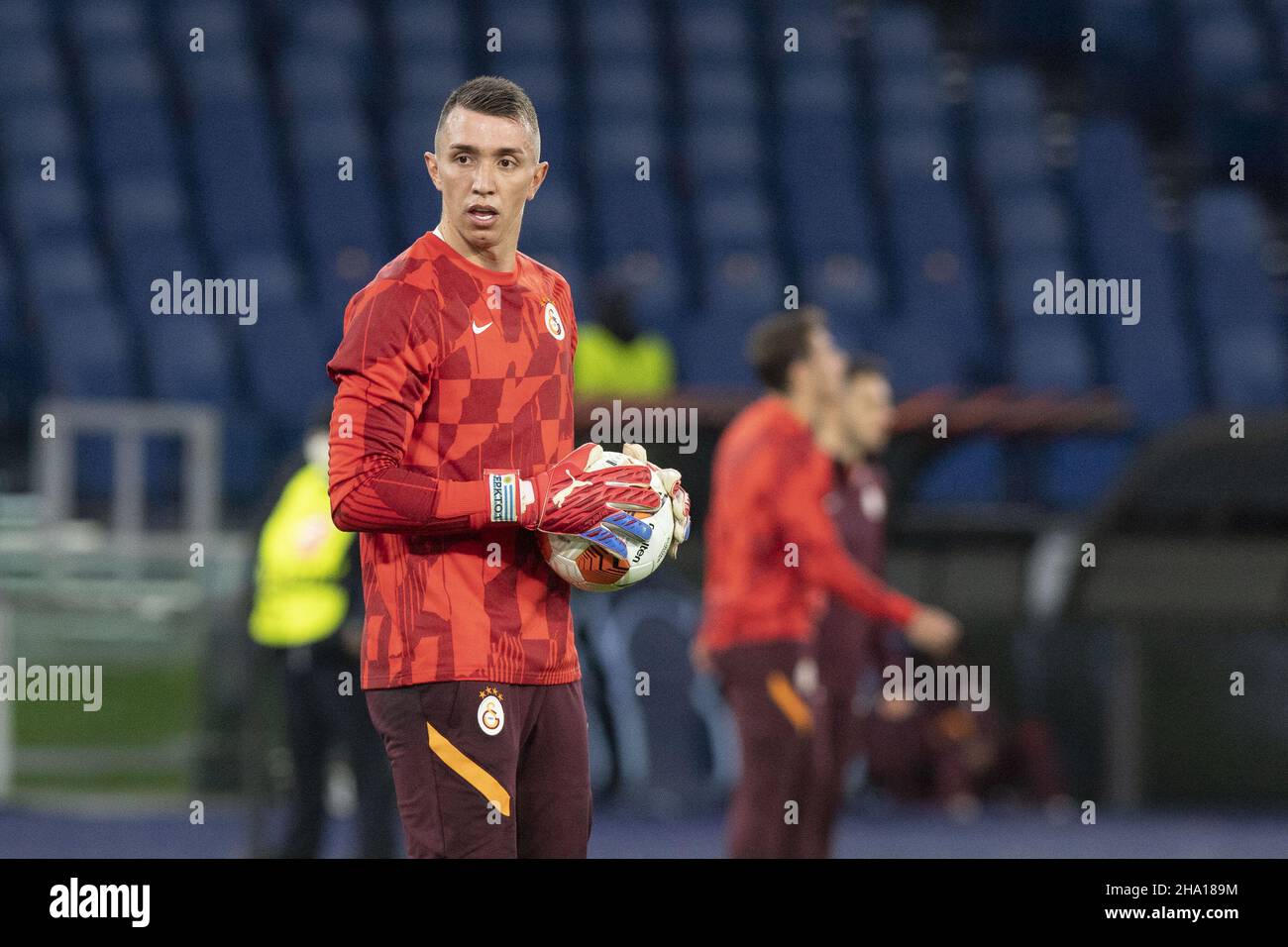 Rome, Italy. 09th Dec, 2021. Fernando Muslera of Galatasaray AÅ&#x9e; in action during the UEFA Europa League group E match between Lazio Roma and Galatasaray AÅ&#x9e; at Stadio Olimpico on 9th of December, 2021 in Rome, Italy. Credit: Independent Photo Agency/Alamy Live News Stock Photo