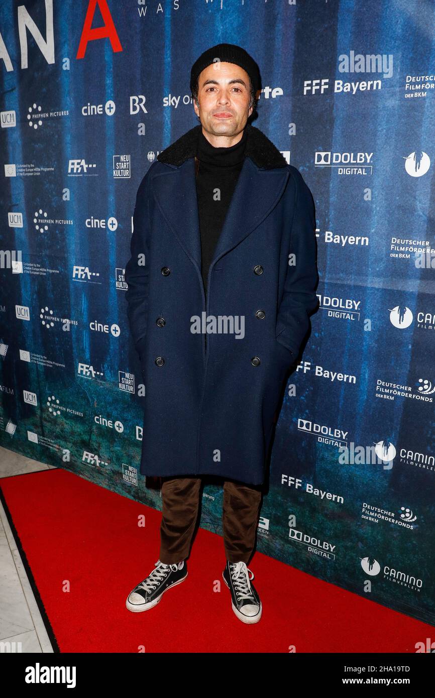 Berlin, Germany. 09th Dec, 2021. Nikolai Kinski comes to the Berlin premiere of the film PLAN A at Kant Kino. Credit: Gerald Matzka/dpa/Alamy Live News Stock Photo