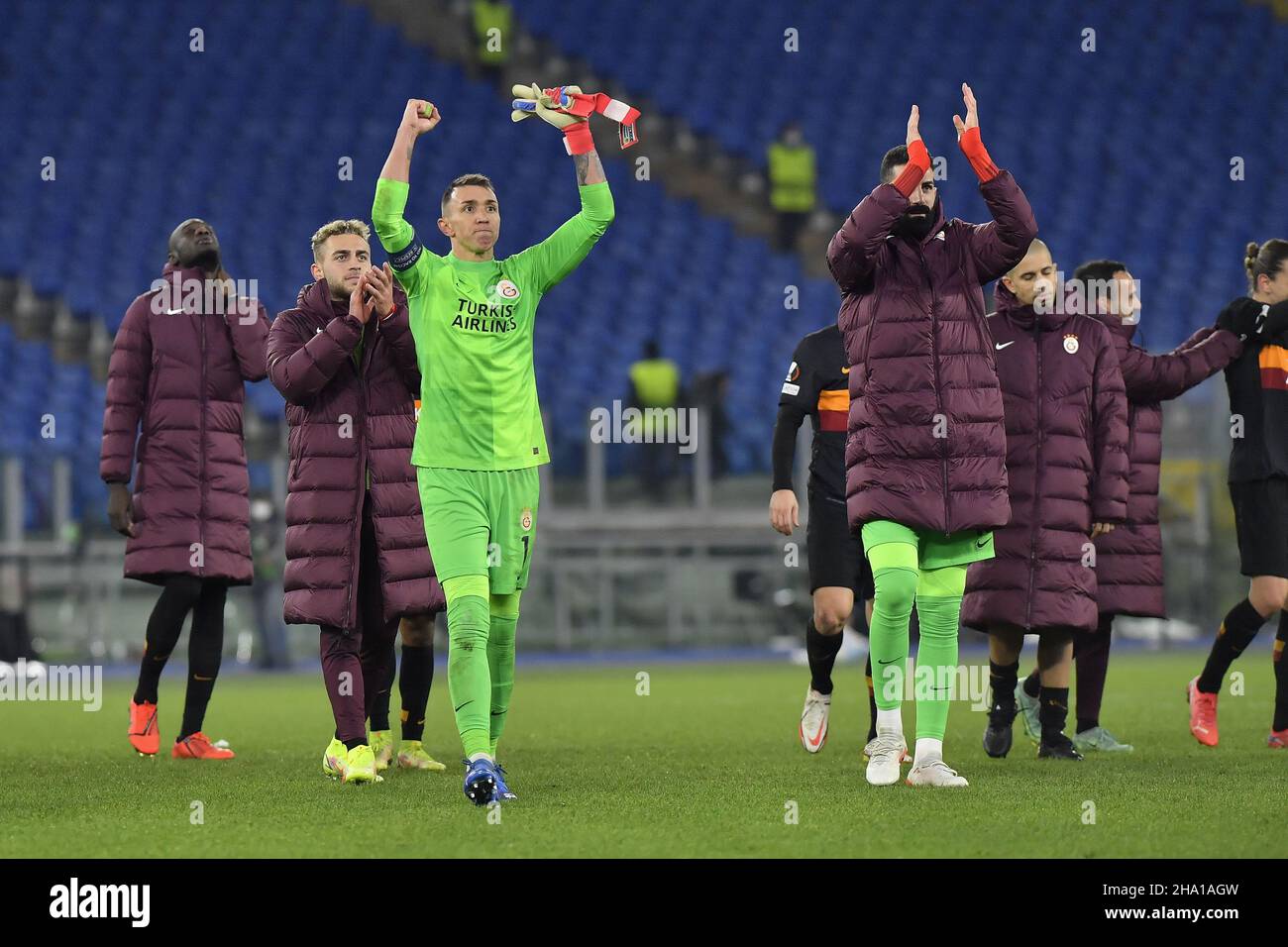 Rome, Italy. 09th Dec, 2021. Fernando Muslera of Galatasaray AÅ&#x9e; during the UEFA Europa League group E match between Lazio Roma and Galatasaray AÅ&#x9e; at Stadio Olimpico on 9th of December, 2021 in Rome, Italy. Credit: Independent Photo Agency/Alamy Live News Stock Photo