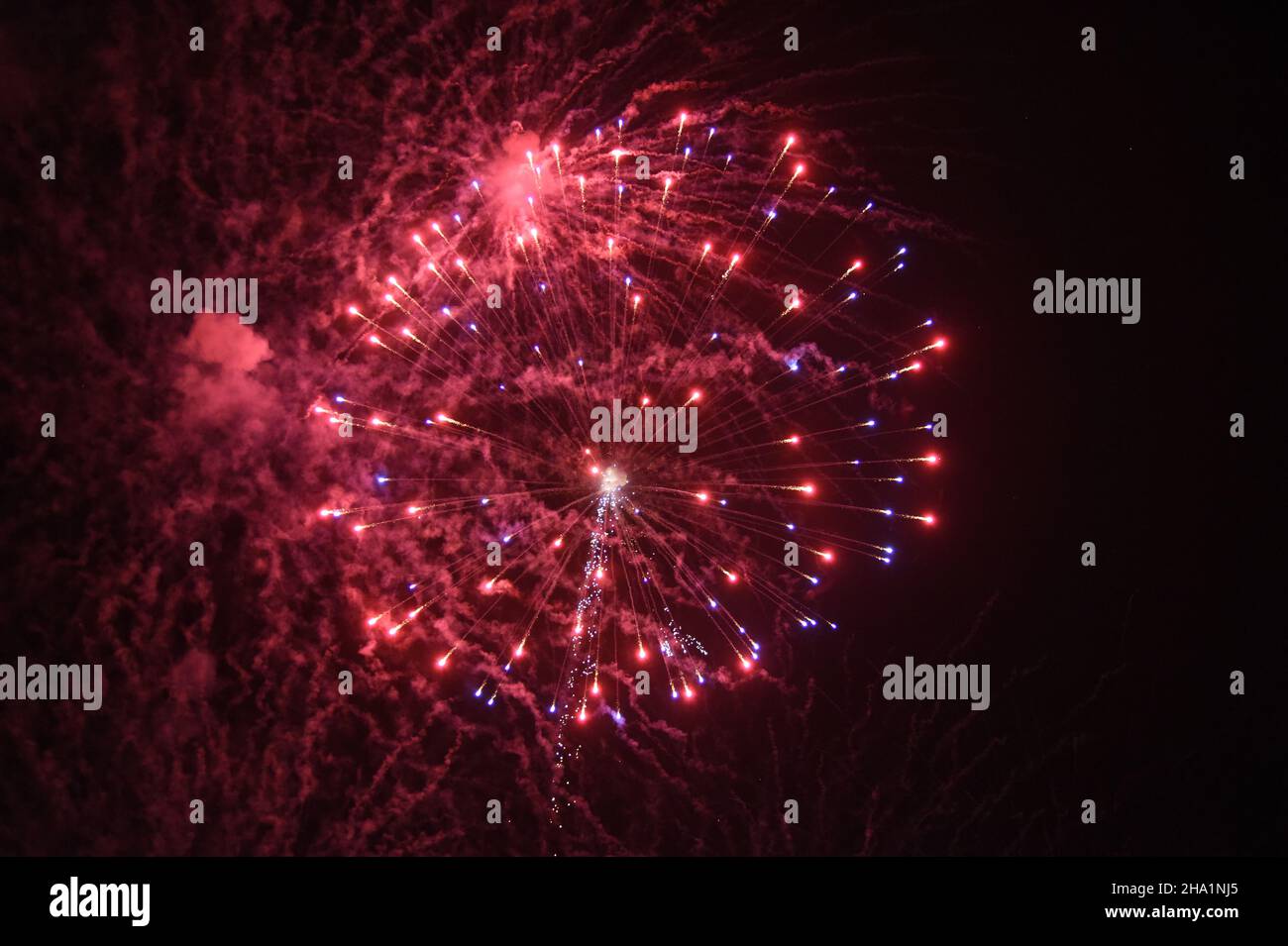 Mortar fireworks hires stock photography and images Alamy