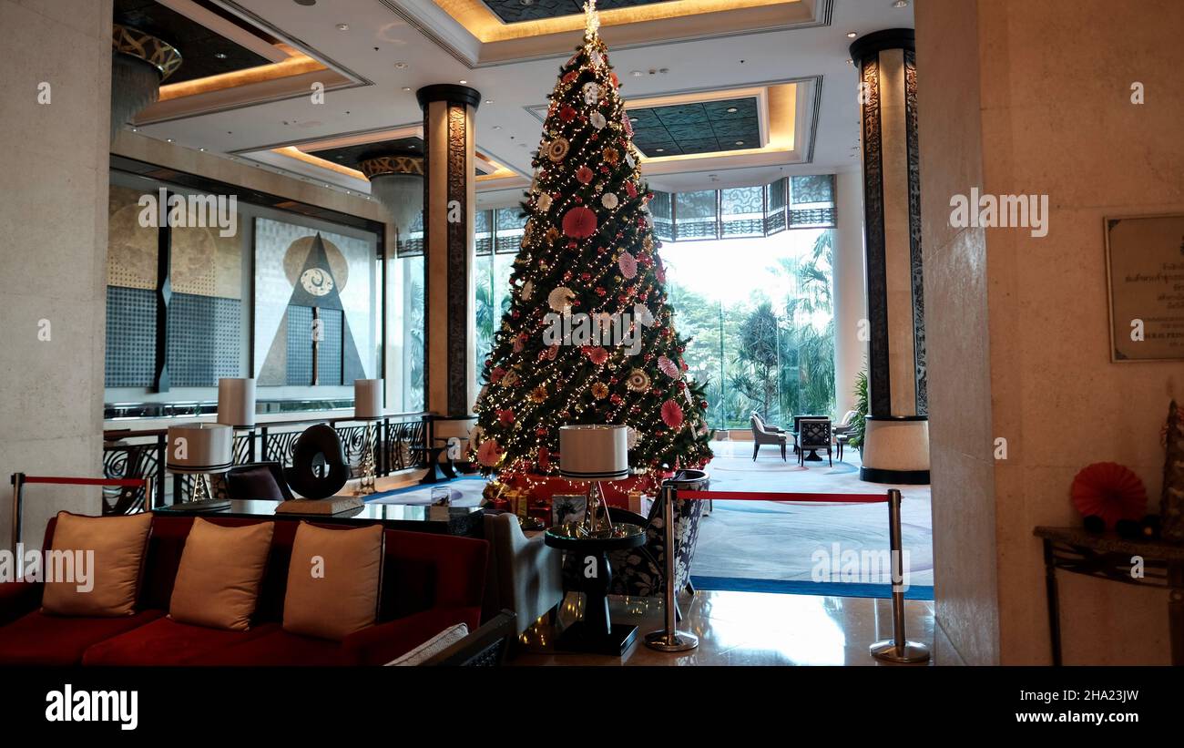 ShangriLa Bangkok Hotel Christmas Decorations Stock Photo Alamy