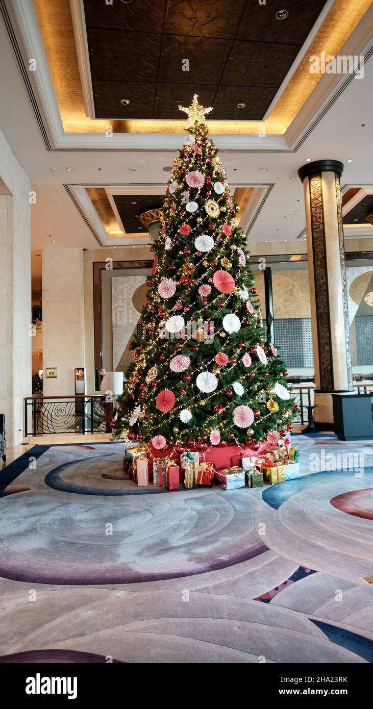 ShangriLa Bangkok Hotel Christmas Decorations Stock Photo Alamy