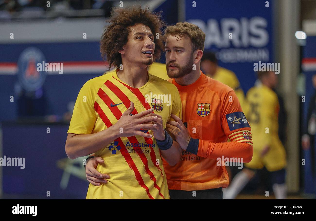 Paris, France. 09th Dec, 2021. ZEIN of FC BARCELONA and Pérez de Vargas  (GK) of FC BARCELONA in action during Paris Saint-Germain v FC Barcelona  handball Champions League match at Pierre de