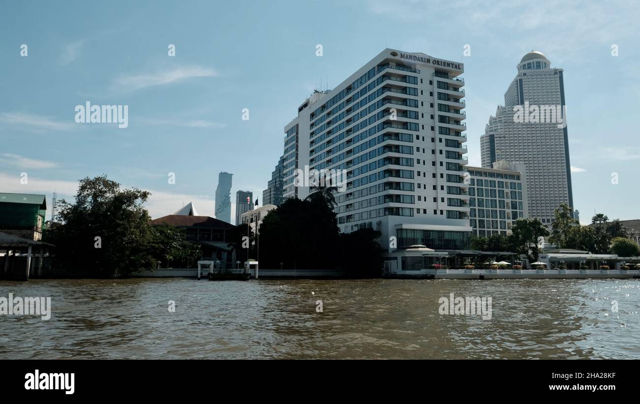 Mandarin Oriental Hotel, Bangkok  48 Oriental Avenue, Bang Rak, Bangkok, Thailand with lebua at State Tower in the background Stock Photo