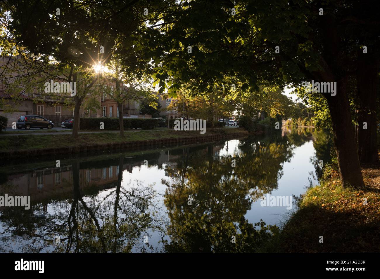 Toulouse (south-western France): the Canal du Midi near the lock “ecluse des Minimes” Stock Photo
