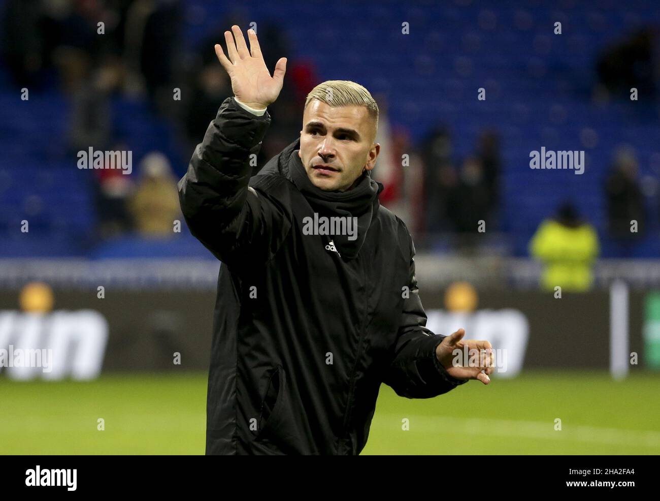 Decines Charpieu Near Lyon, France. 09th Dec, 2021. Goalkeeper of Lyon Anthony Lopes salutes the supporters following the UEFA Europa League, Group A football match between Olympique Lyonnais (Lyon) and Rangers FC on December 9, 2021 at Groupama stadium in Decines-Charpieu near Lyon, France - Photo: Jean Catuffe/DPPI/LiveMedia Credit: Independent Photo Agency/Alamy Live News Stock Photo