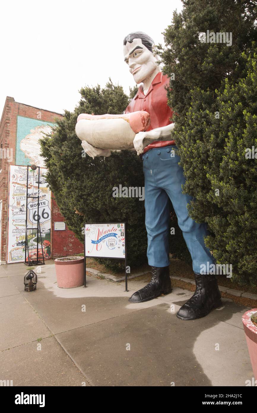 Atlanta, Il, USA The Paul Bunyan Muffler Man Stock Photo Alamy