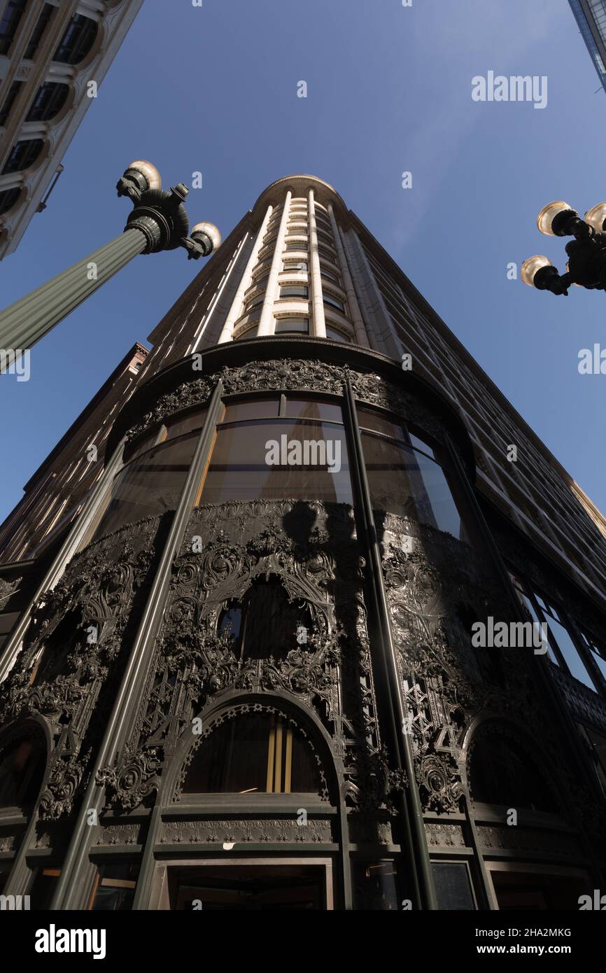 Chicago, Illinois USA : Sullivan Center, was once known known as the ...