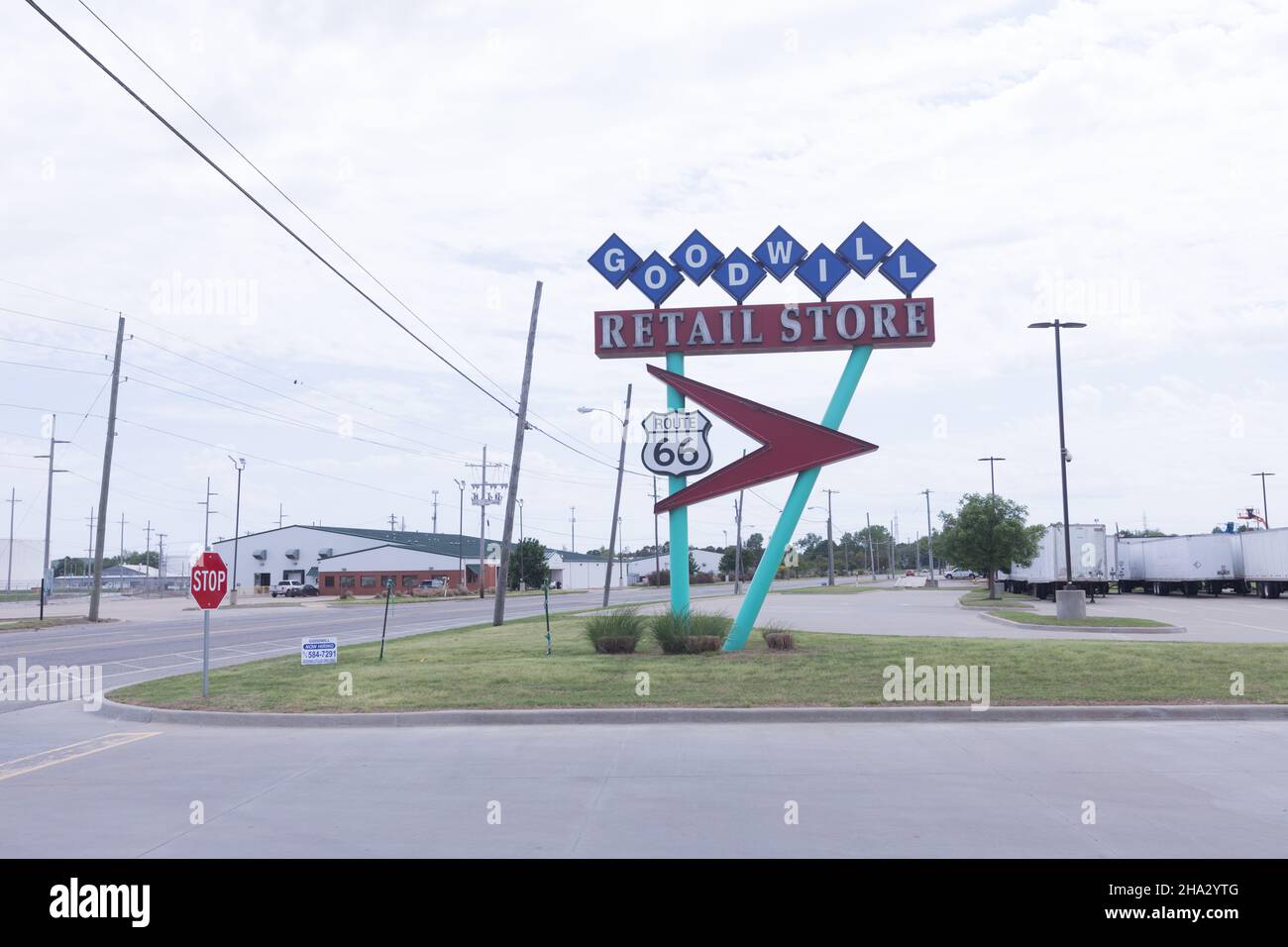 Tulsa, Oklahoma ,Goodwill Store with vintage sign Stock Photo Alamy