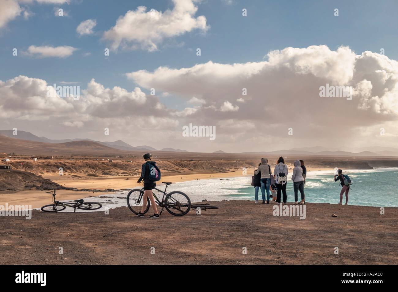 El Cotillo, Aussichtspunkt, Moutainbiker, Touristen, Fuerteventura, Kanarische Inseln, Spanien, Europa Stock Photo