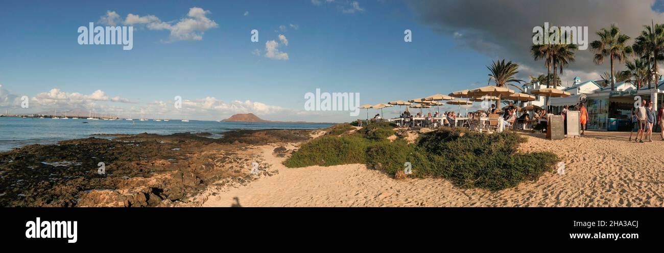 beach bar am Strand von Corralejo, Panorama, Fuerteventura, Kanarische Inseln, Spanien Stock Photo