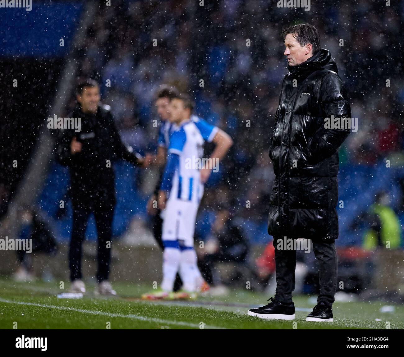 SAN SEBASTIAN, SPAIN - DECEMBER 09: Roger Schmidt Head coach of PSV Eindhoven looks on during the UEFA Europa League group B match between Real Sociedad and PSV Eindhoven at Estadio Anoeta on December 9, 2021 in San Sebastian, Spain. (Photo by MB Media) Stock Photo