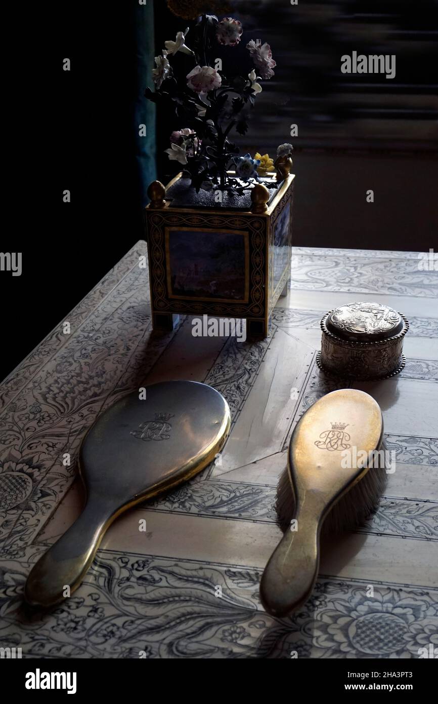Vanity table hi-res stock photography and images - Alamy