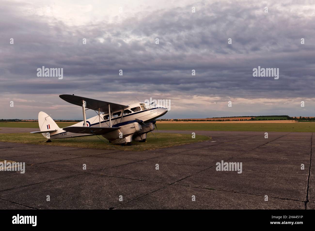 De Havilland Dragon rapide aircraft parked on Duxford airfield. Stock Photo