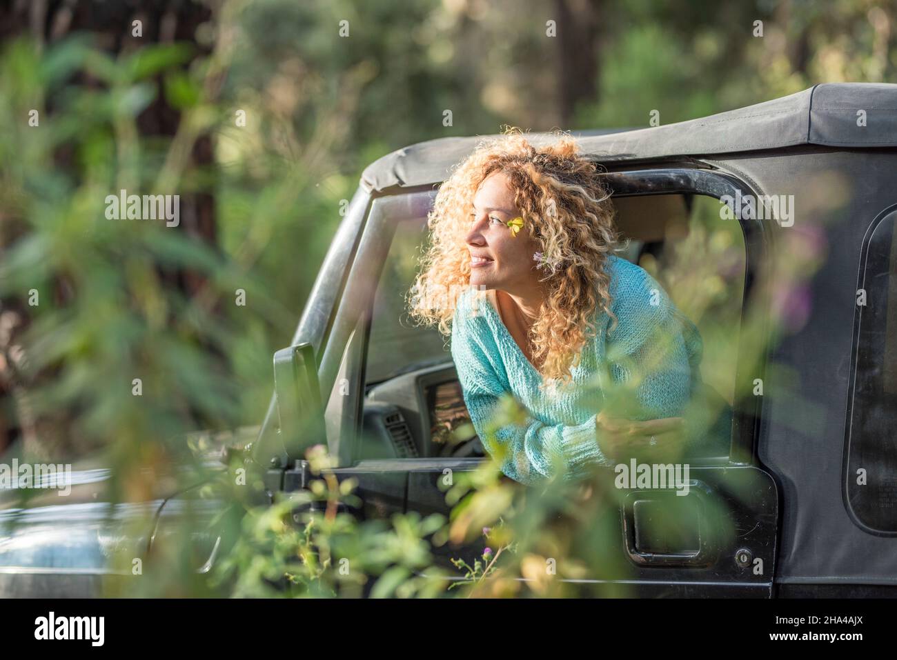 Outside car window hires stock photography and images Alamy