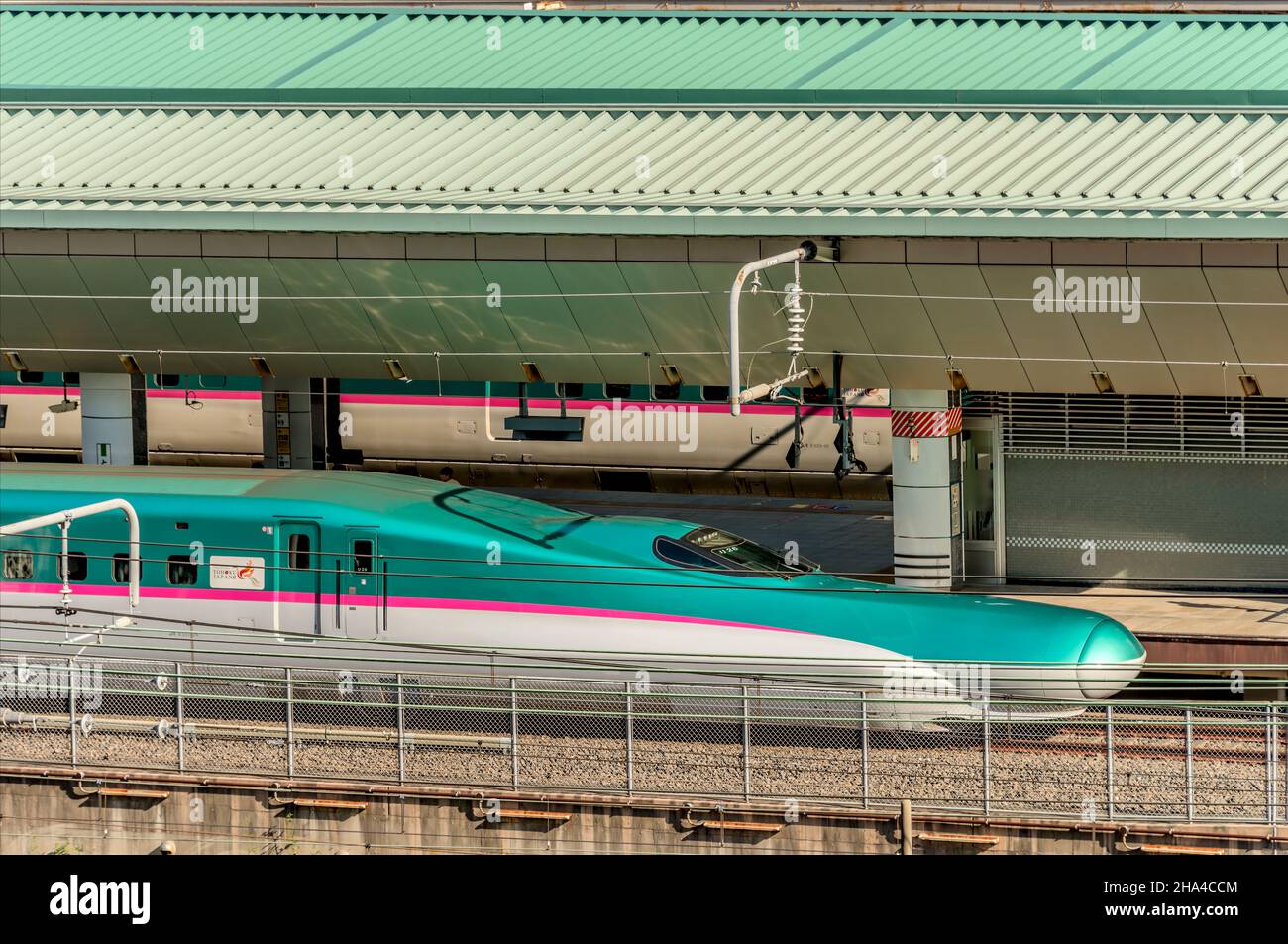 Hayabusa Shinkansen train in Tokyo Station, Japan Stock Photo - Alamy