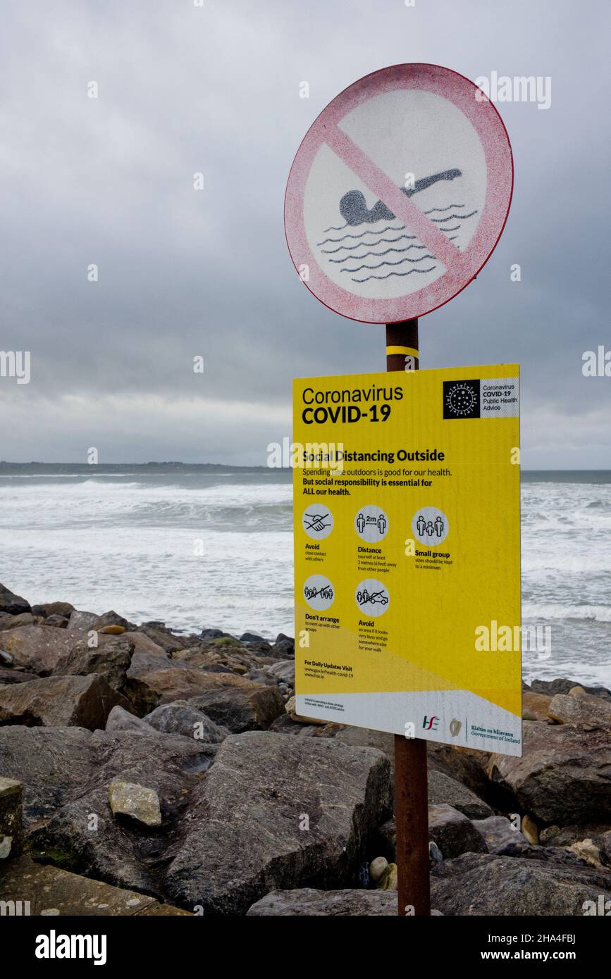 Coronavirus covid 19 poster at the beach in Strand Hill, Sligo, Ireland Stock Photo
