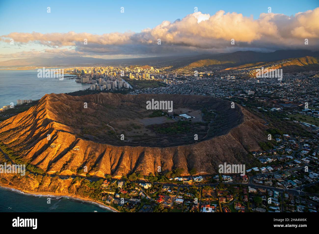 Honolulu, Hawaii with Diamond Head crater Stock Photo