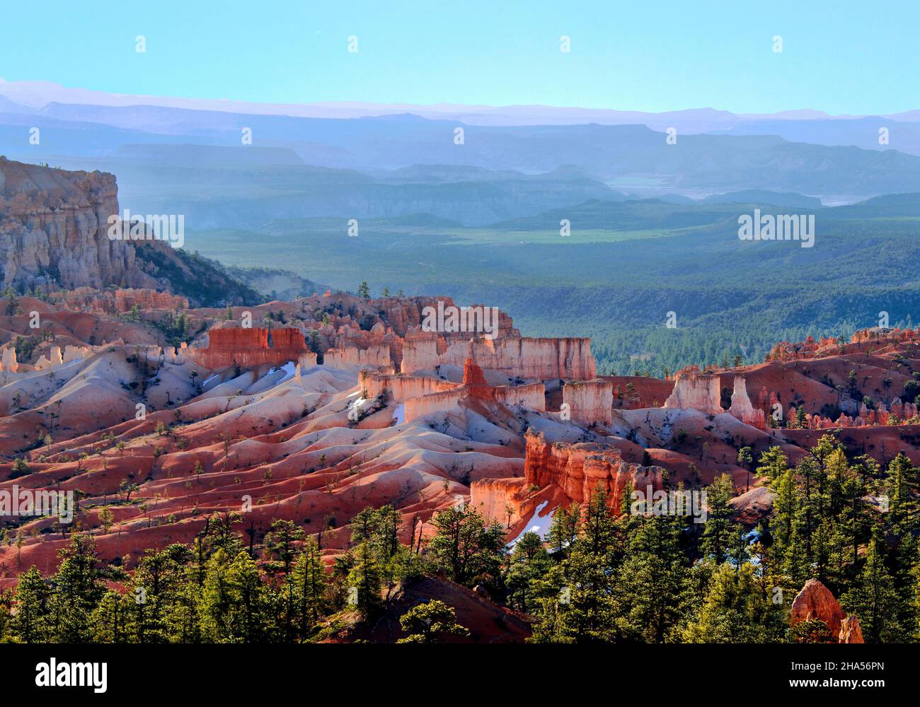 Sunrise Point provides an inspiring view of the canyon amphitheater, with light best at sunrise, Bryce Canyon National Park, Utah Stock Photo