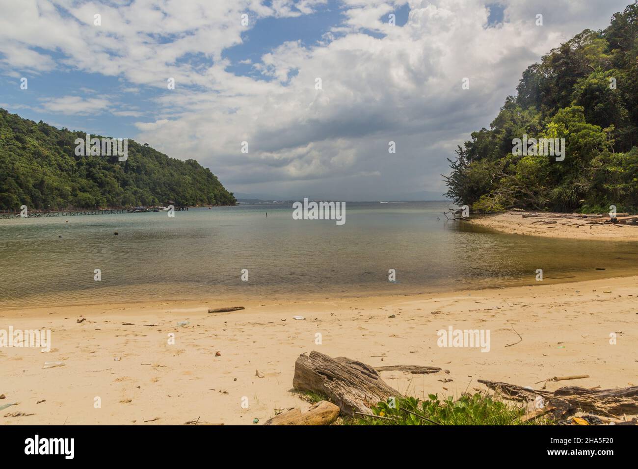 Small beach at Gaya Island in Tunku Abdul Rahman National Park, Sabah ...