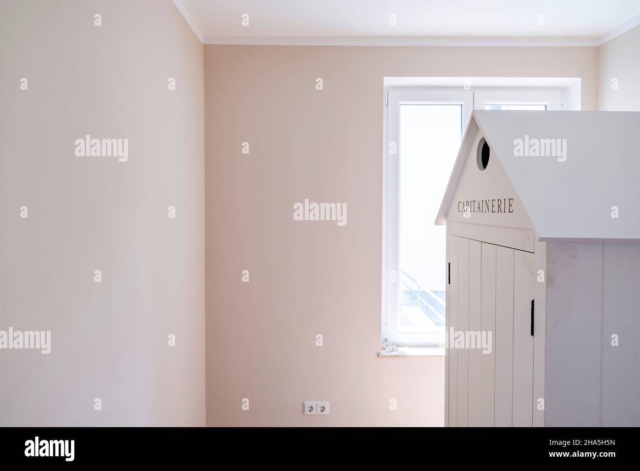 construction site,refurbishment and renovation of an apartment,unusual closet in an empty room Stock Photo