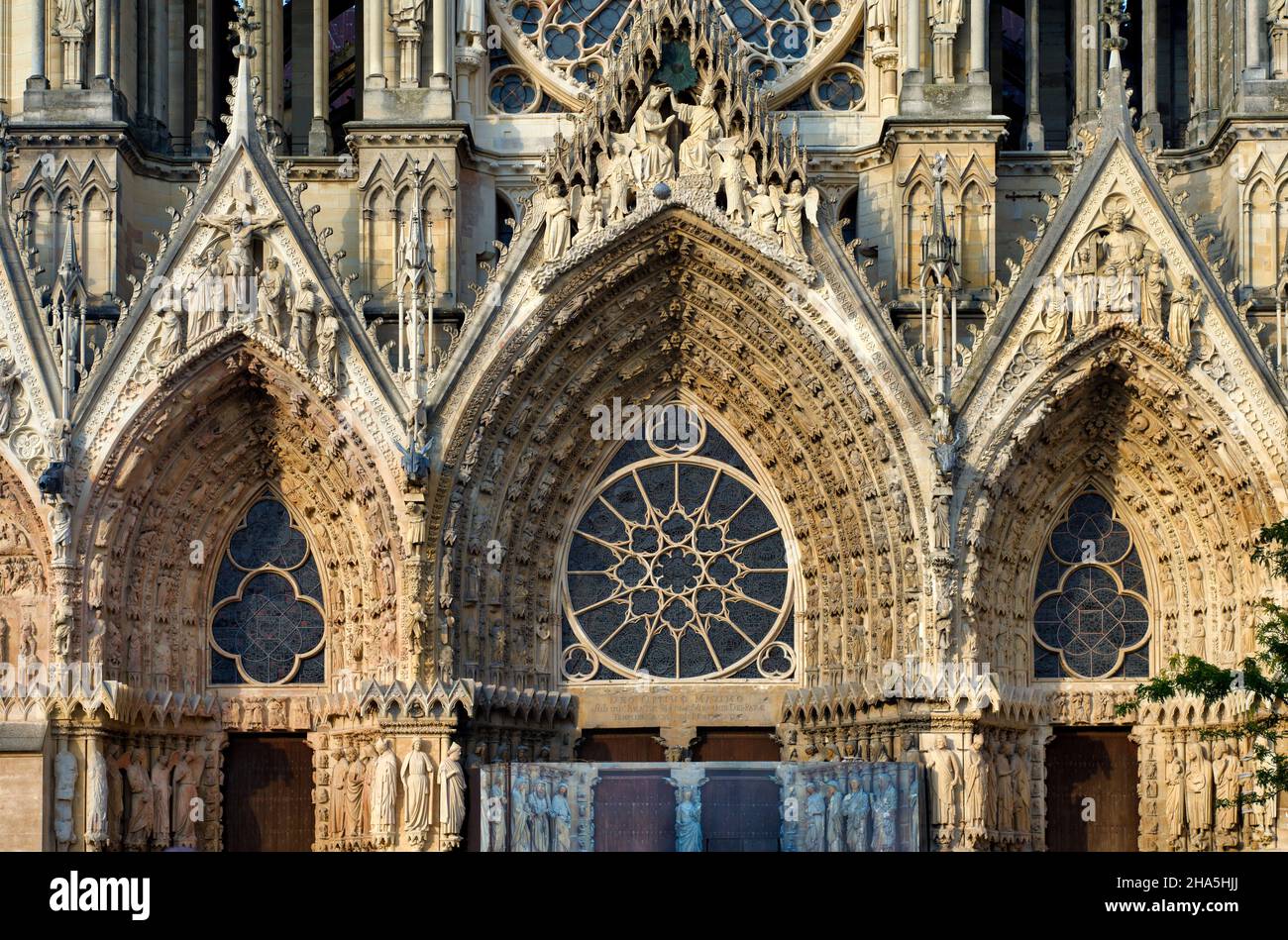 west facade,notre dame cathedral,unesco world heritage site,reims,champagne,france Stock Photo