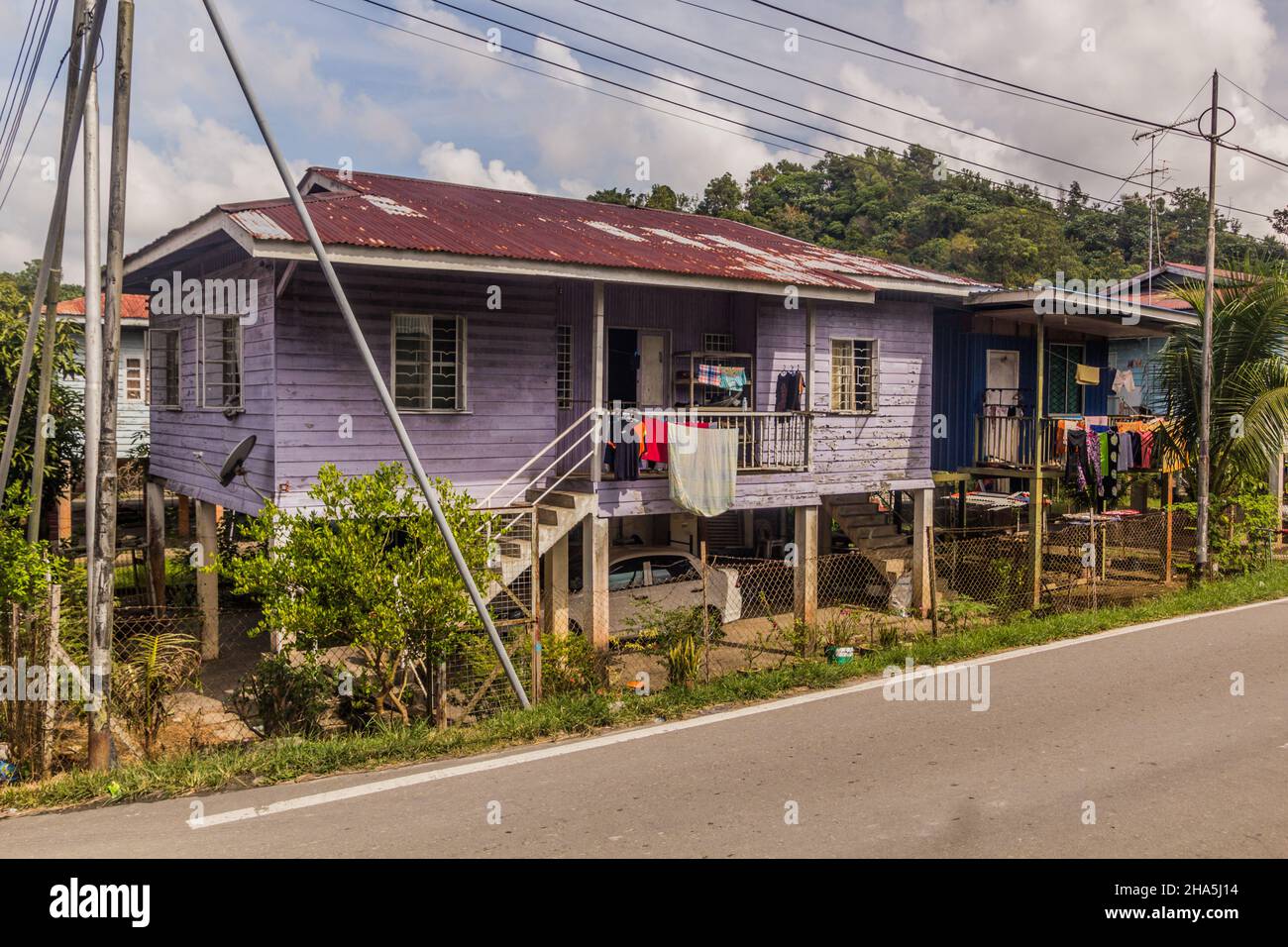 Wooden house on stilts in Beaufort, Sabah, Malaysia Stock Photo Alamy