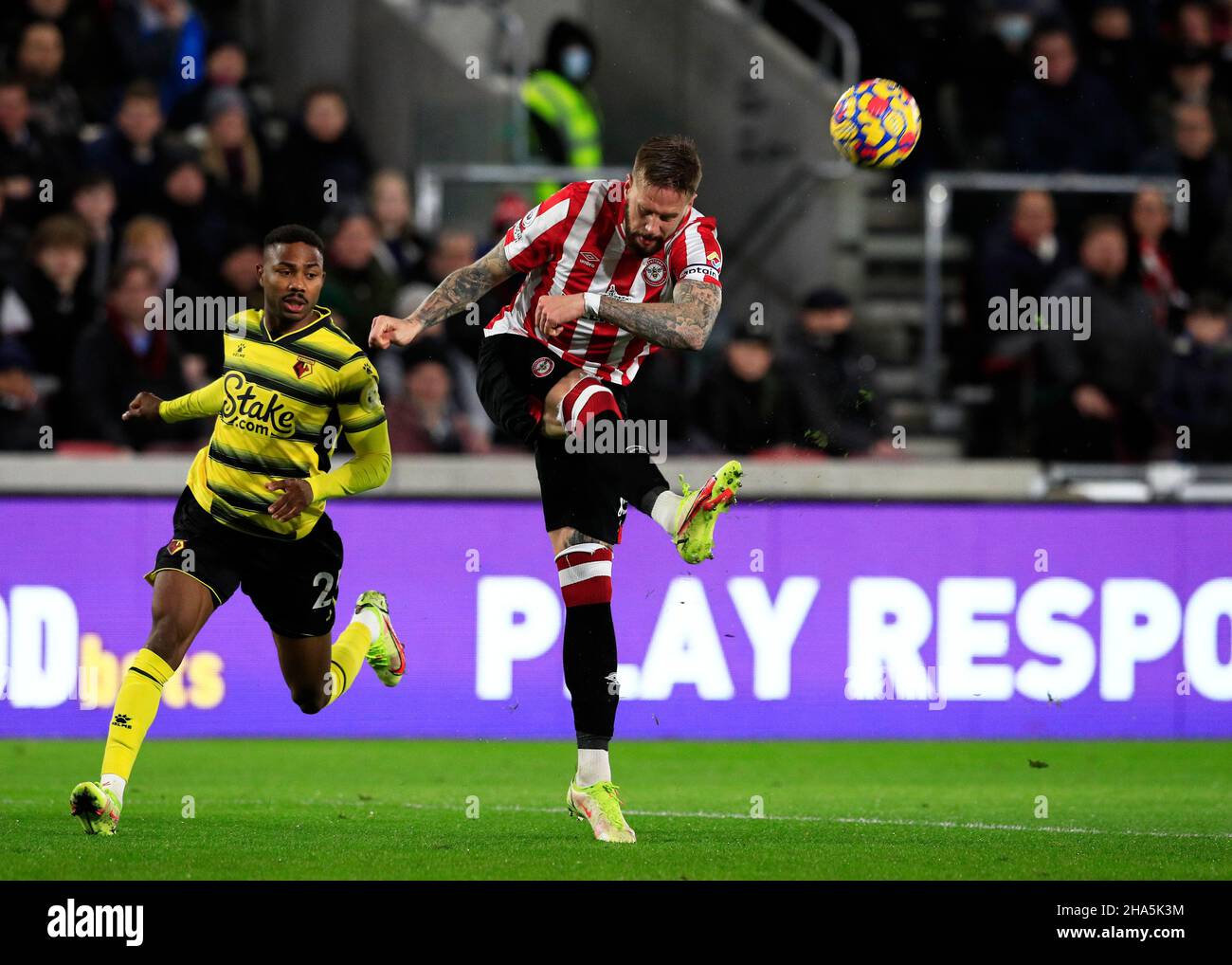 Brentford Community Stadium, London, UK. 10th Dec, 2021. Premier League Football Brentford versus Watford; Pontus Jansson of Brentford clears the ball out of defense Credit: Action Plus Sports/Alamy Live News Stock Photo