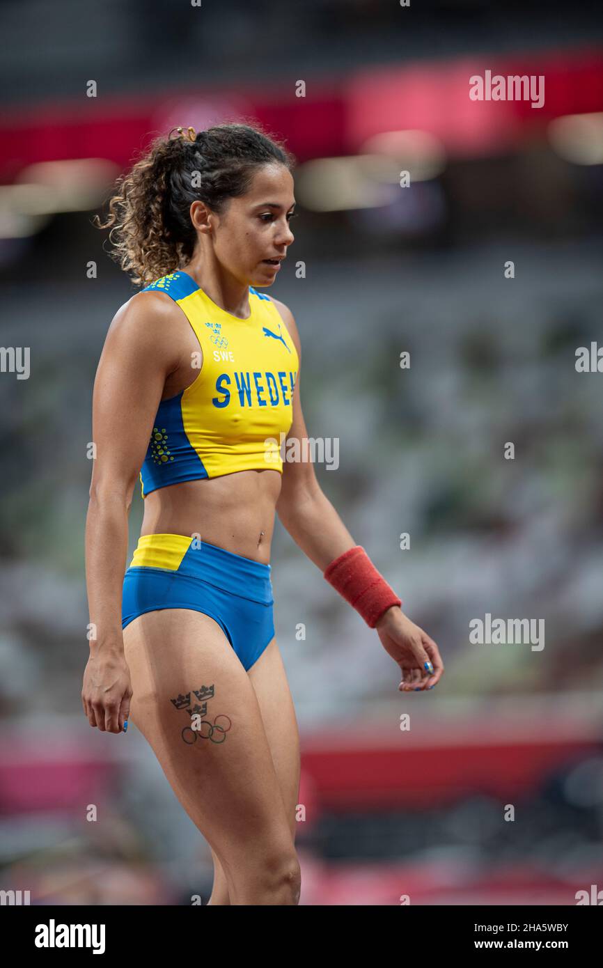 Angelica Bengtsson participating in the Tokyo 2020 Olympics in the pole