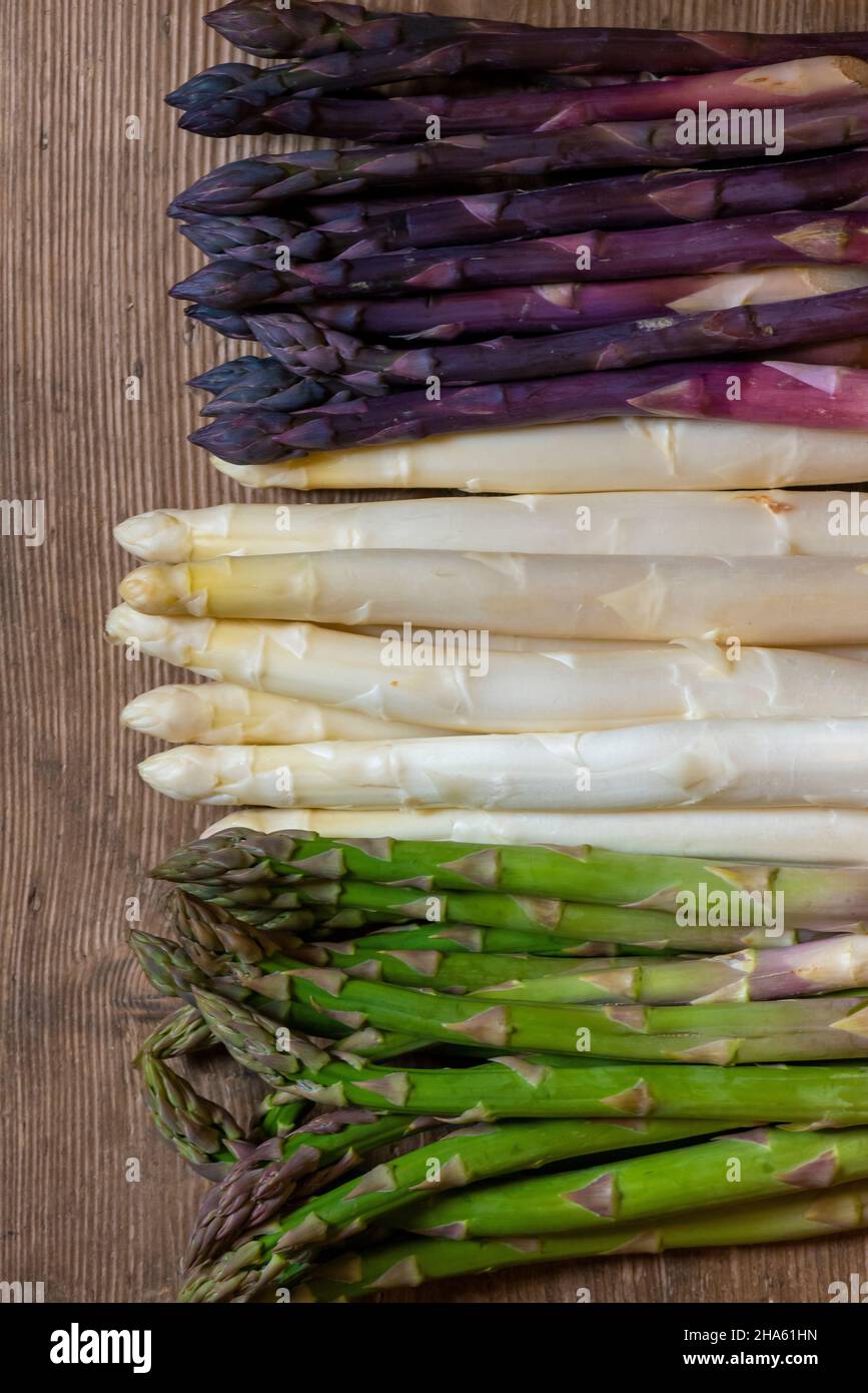 italy,trentino-south tyrol,alto adige,south tyrol,meran,district community burggrafenamt,algund,inn zur blauen traube,fresh asparagus in different varieties Stock Photo