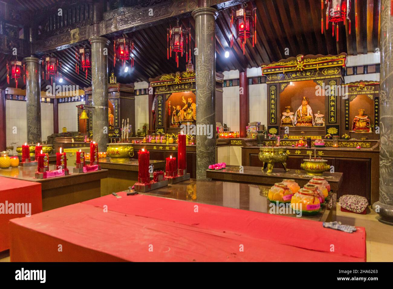 Dragon column chinese temple hi-res stock photography and images - Alamy