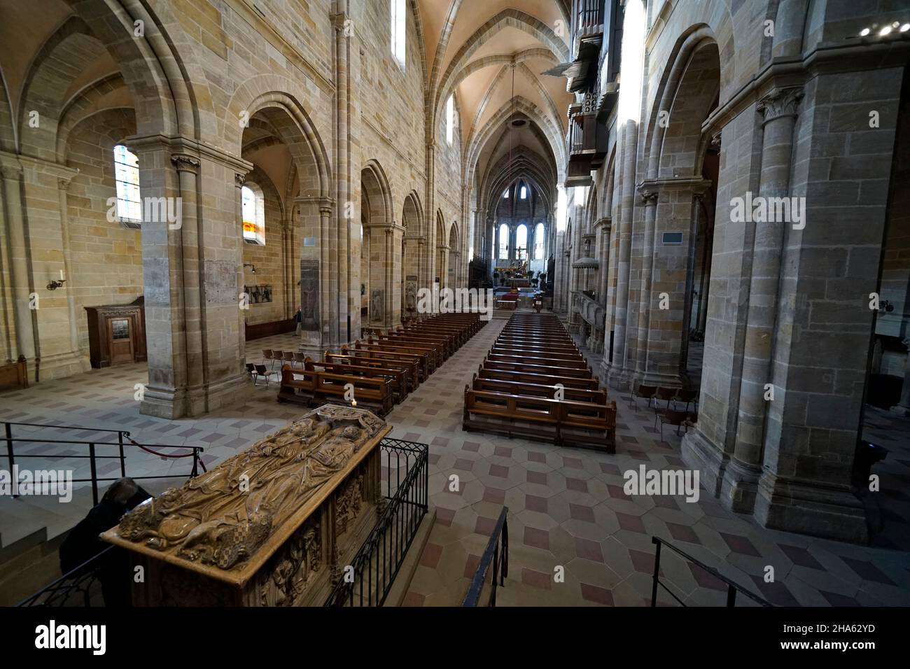 germany,bavaria,upper franconia,bamberg,old town,domberg,cathedral st. peter and st. georg,inside,central nave,imperial tomb of heinrich ii. and kunigunde Stock Photo