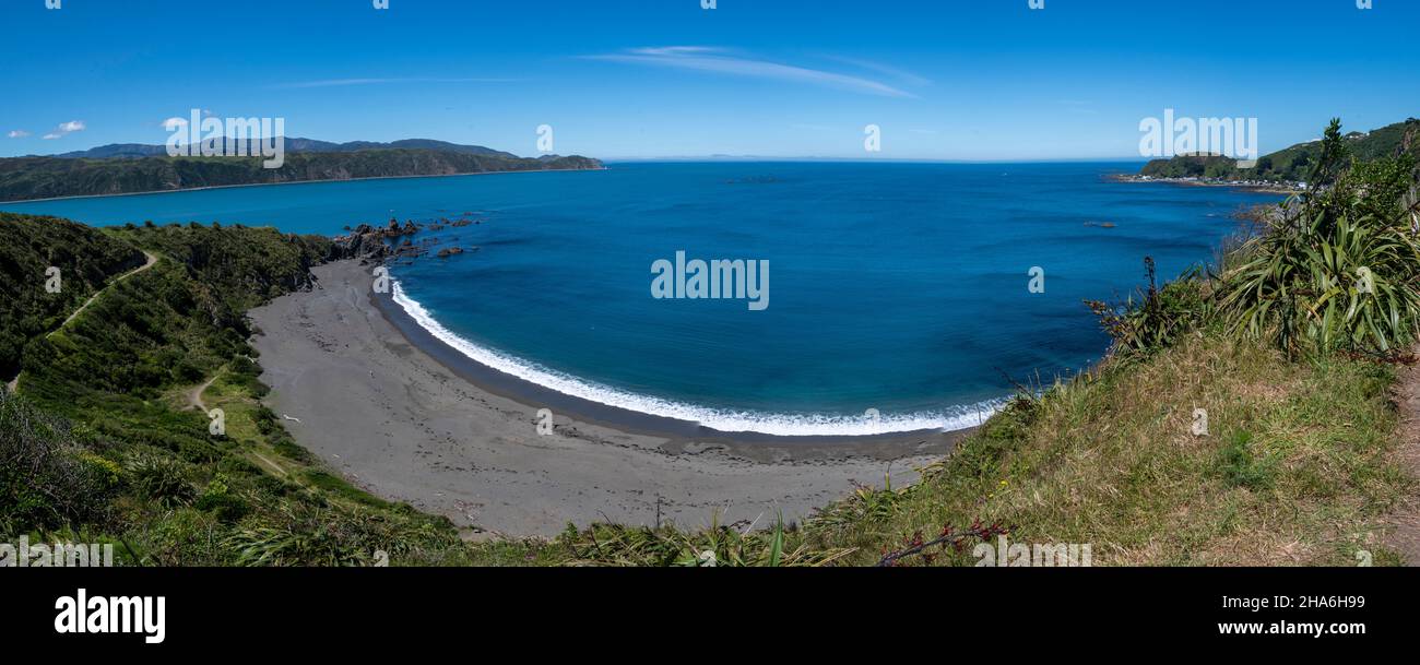 Beach at Breaker Bay, Wellington, North Island, New Zealand Stock Photo Alamy