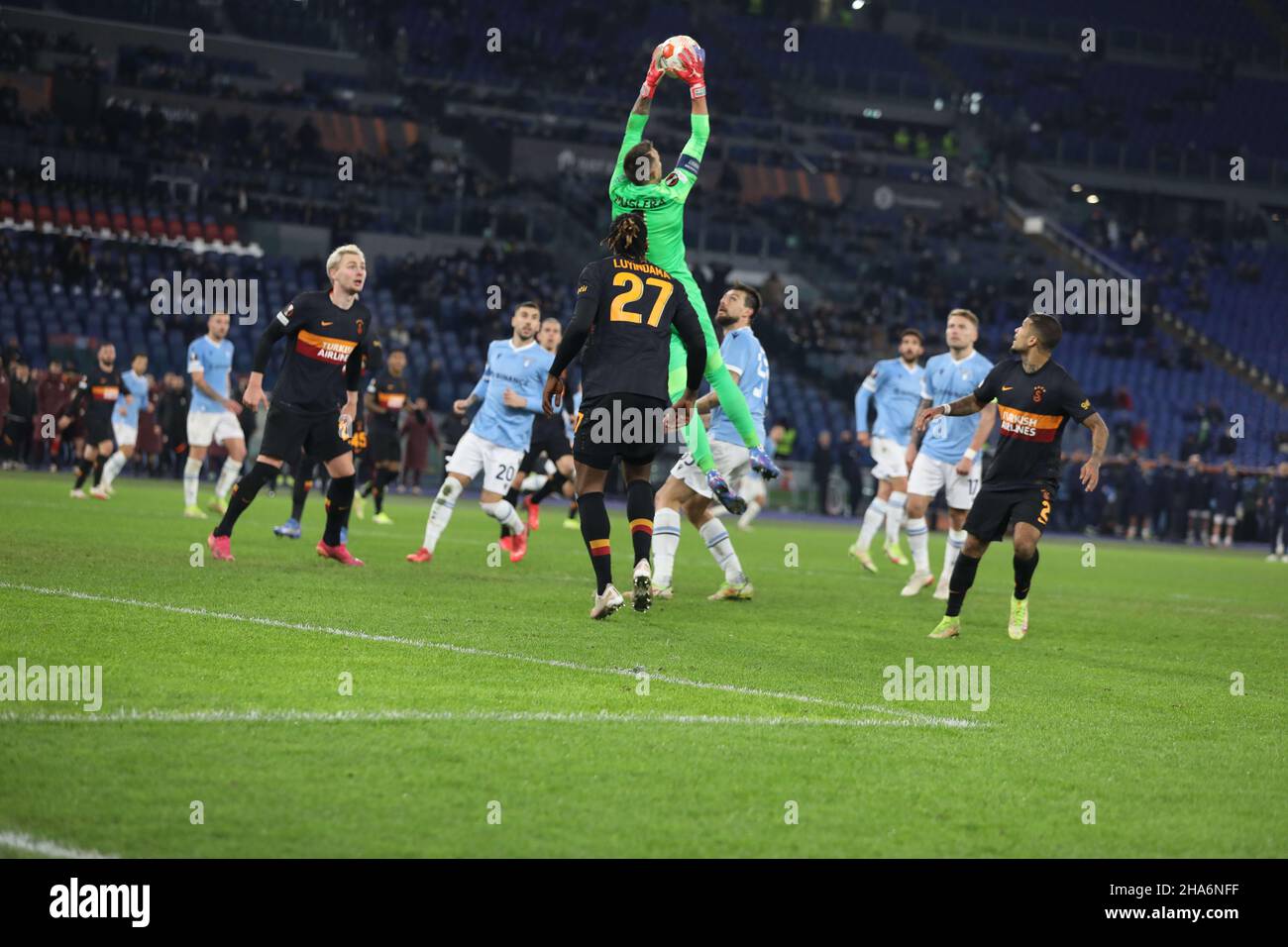 Rome, Lazio, Italy. 9th Dec, 2021. Italy: At Stadio Olimpico of Rome, Lazio and Galatasaray tied 0-0 for the last game of Group E of Uefa Europa League. In this picture: Fernando Muslera (Credit Image: © Paolo Pizzi/Pacific Press via ZUMA Press Wire) Stock Photo